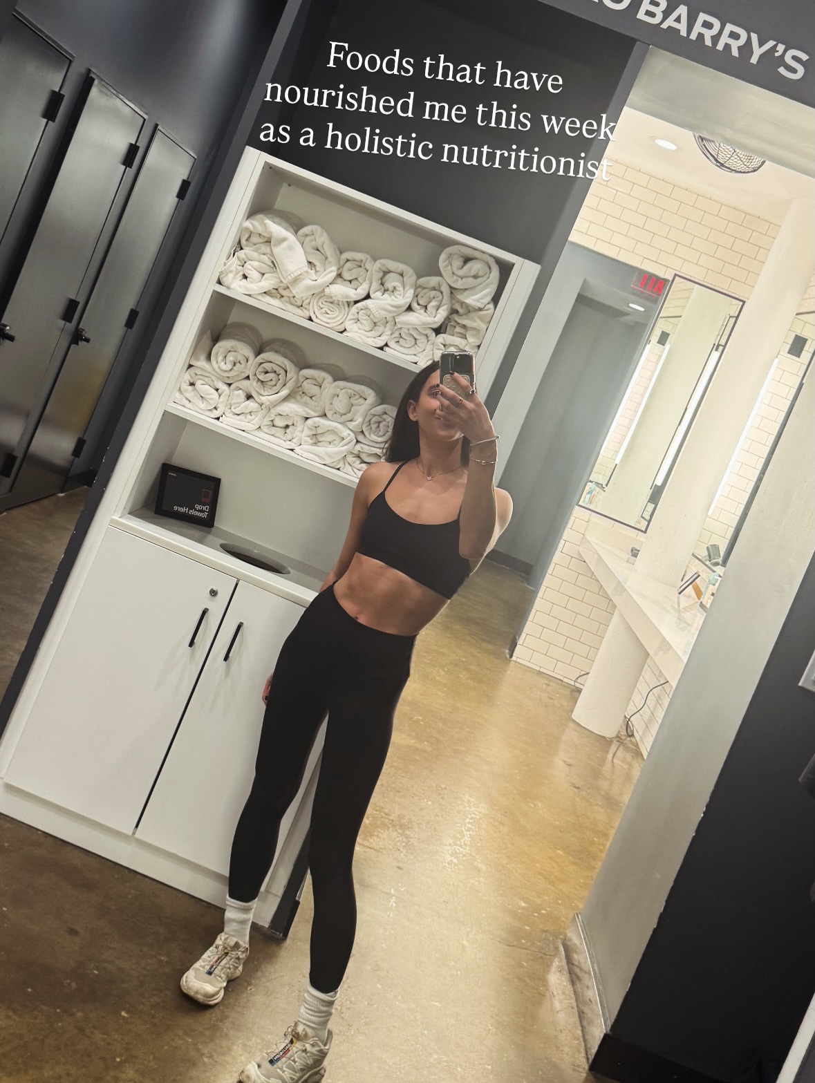 Foods that have nourished me this week as a Holistic Nutritionist ❤️🩹 Nourishing my body one colorful plate at a time: more plants, more nutrients, less thinking about what you shouldn’t eat #nutrition #fyp #trending #dinnerinspiration #healthymeals