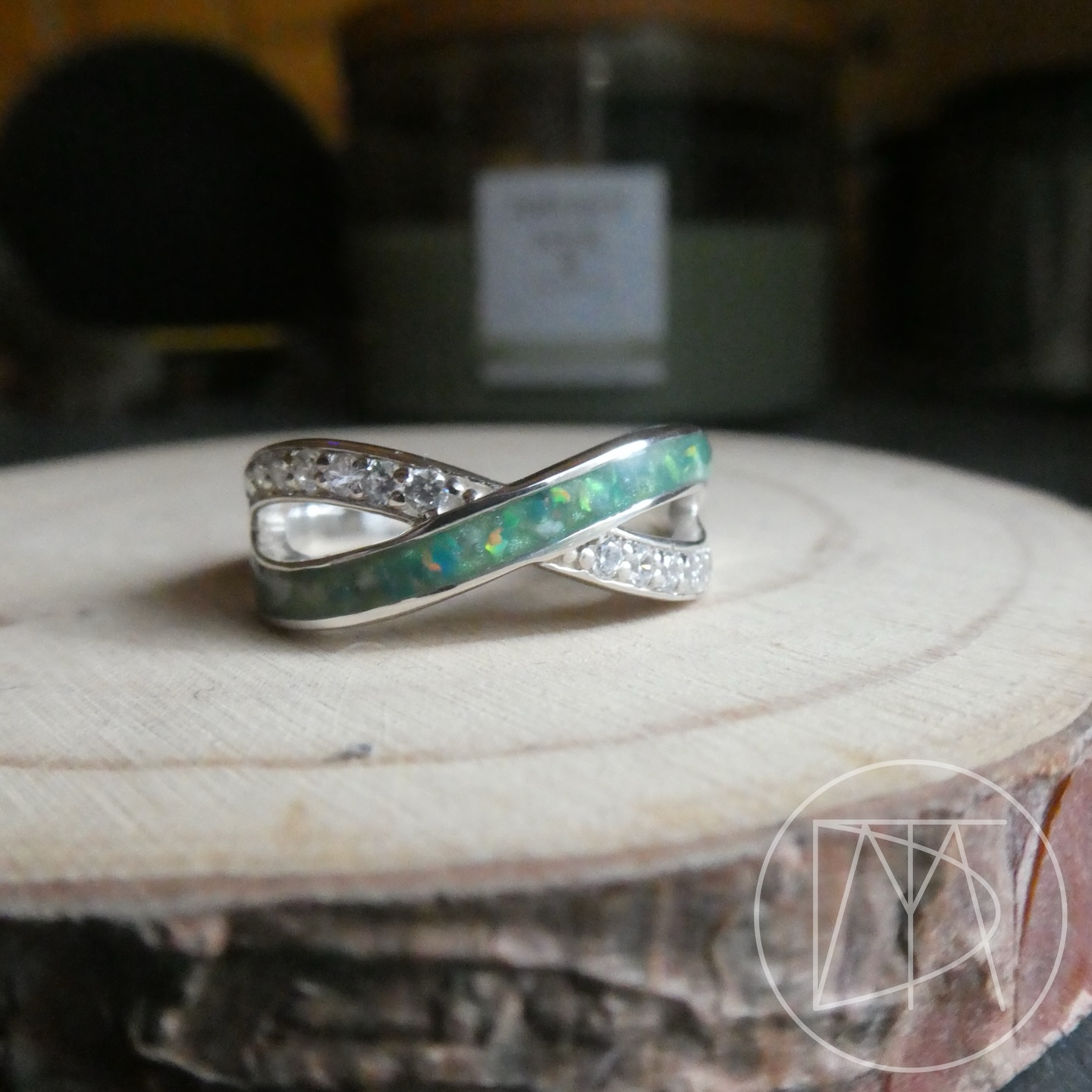 An infinity wave to symbolise a love that never ends.
Ashes are carefully set within the opal, creating a lasting tribute to someone who will always be part of your story.
#MemorialRing #AshesJewellery #ForeverInOurHearts #HandmadeJewellery #ThisDadMadeThat