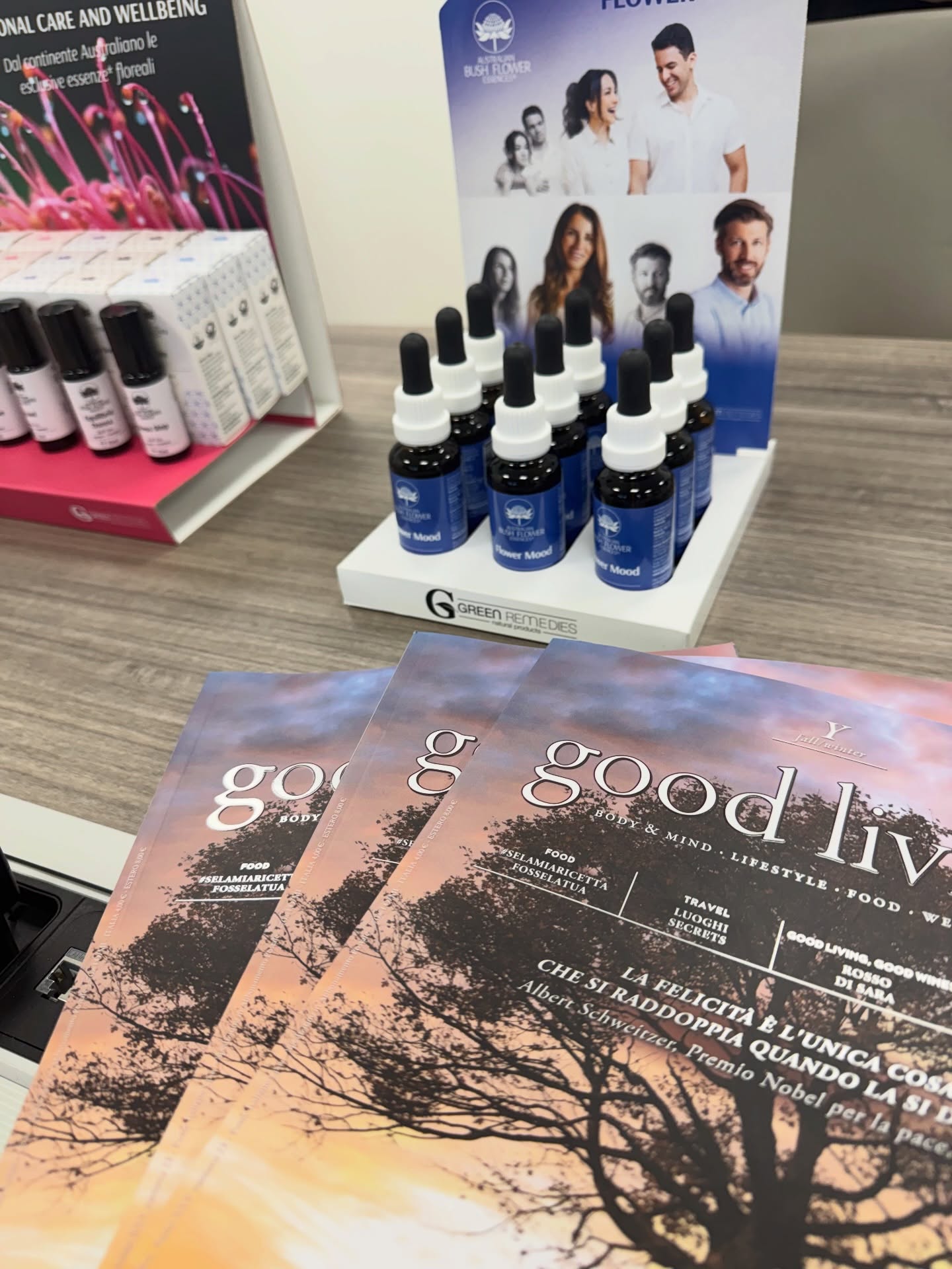 Giornata di formazione più bella che mai 🌸 in compagnia di @fioriaustralianigreenremedies
Abbiamo ascoltato racconti meravigliosi e respirato un’atmosfera di essenze speciali.
Torniamo in redazione con tanti preziosi consigli che come sempre troverete nel nostro magazine in uscita tra pochissimo 🌸
.
#meetings #fiorisustraliani #greenremedies