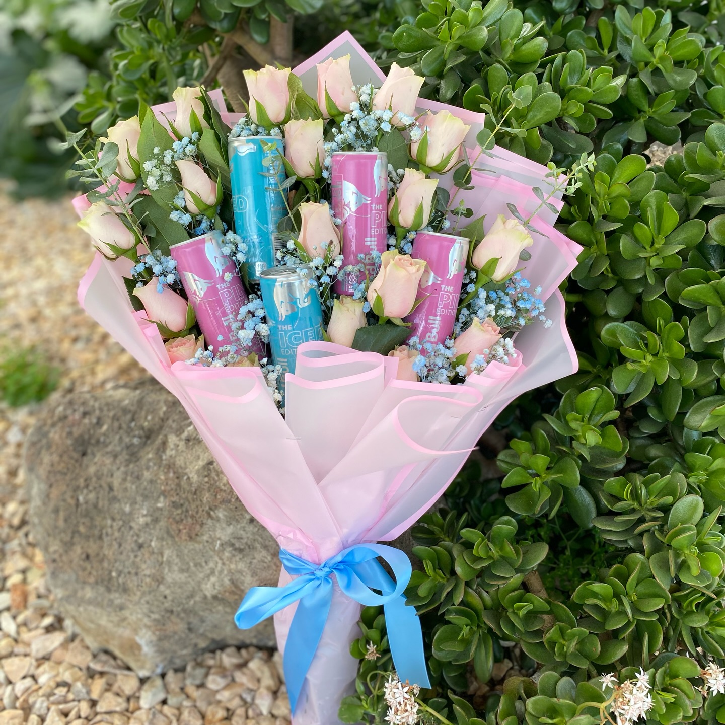 The ideal bouquet crafted for Red Bull lovers 🩷🩵
#florist #fyp #flowersofinstagram