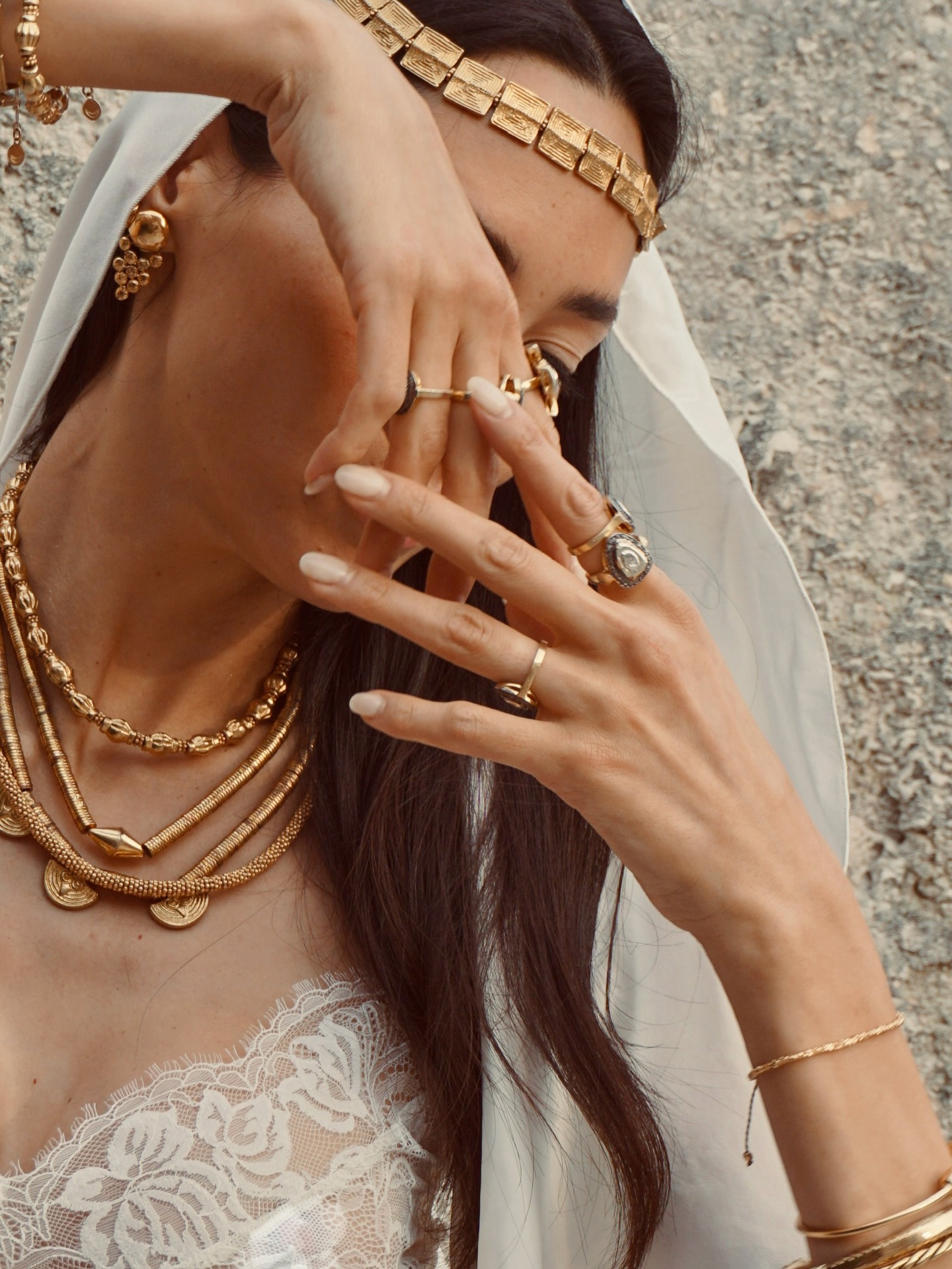 The way a woman adorns herself says everything.
Not for anyone else —
but as an expression of her own power, her rhythm, her story.
Gold at the wrists, treasures at the heart…
a quiet language only she understands.
Wear what feels like you. ✨
#chandracollections #adornyourself #bohemianluxury #quietluxury #talismanjewellery