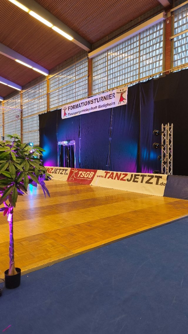 Aufbau von unserem Heimturnier 💪
#bietigheim #dance #latin #turnier #heim