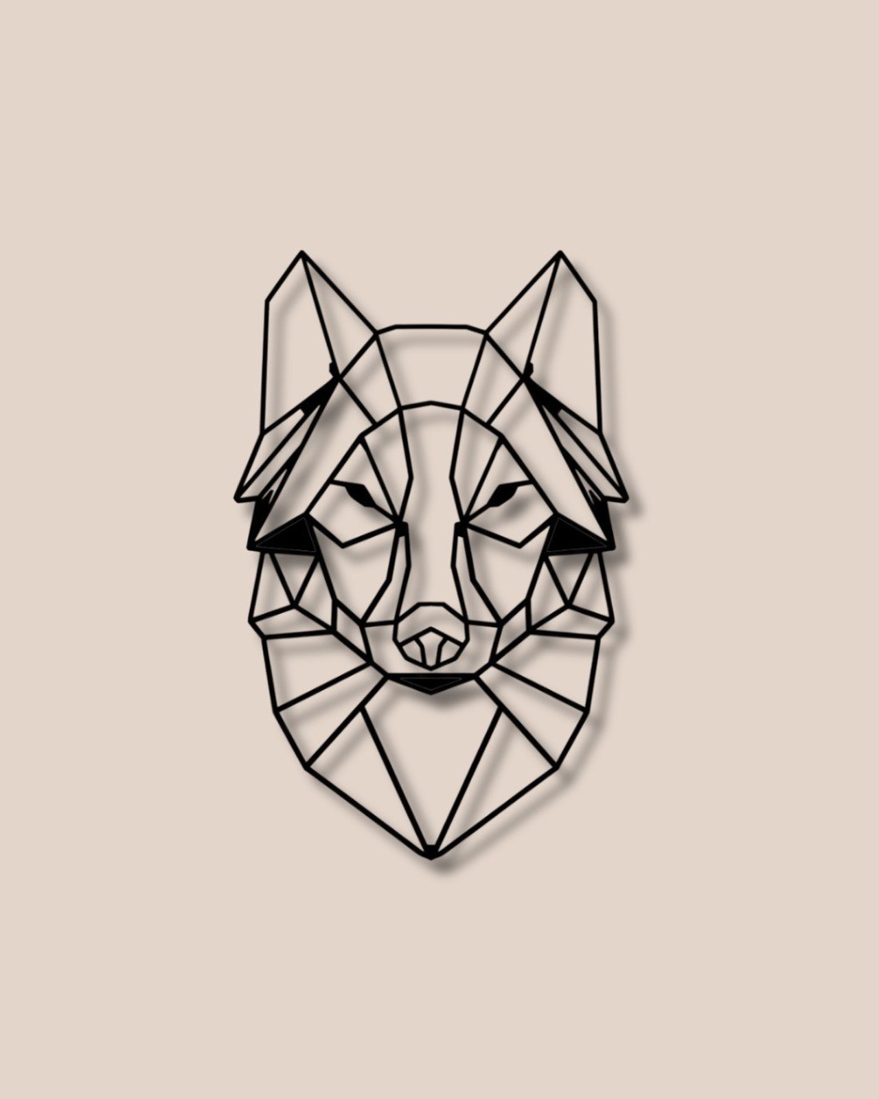 Lupo in stile geometrico. 🐺
#bewall #homedecor #lupo #wallart #interiordesign