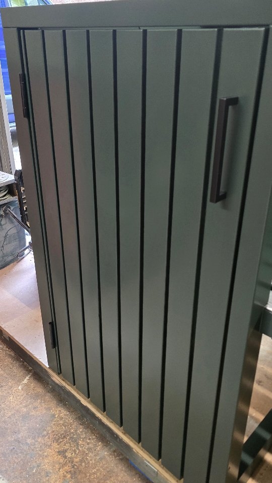 It all starts with the details.
Precision machined hardwood components, crafted in our workshop before they ever reach your garden.
Solid. Durable. Built to last.
Because a luxury outdoor products should be just as well built as the one inside your home.
Follow the build 👀
#OutdoorKitchen #GardenKitchen #Woodworking #MadeInBritain #Craftsmanship OutdoorLiving LuxuryGarden WorkshopLife BBQKitchen