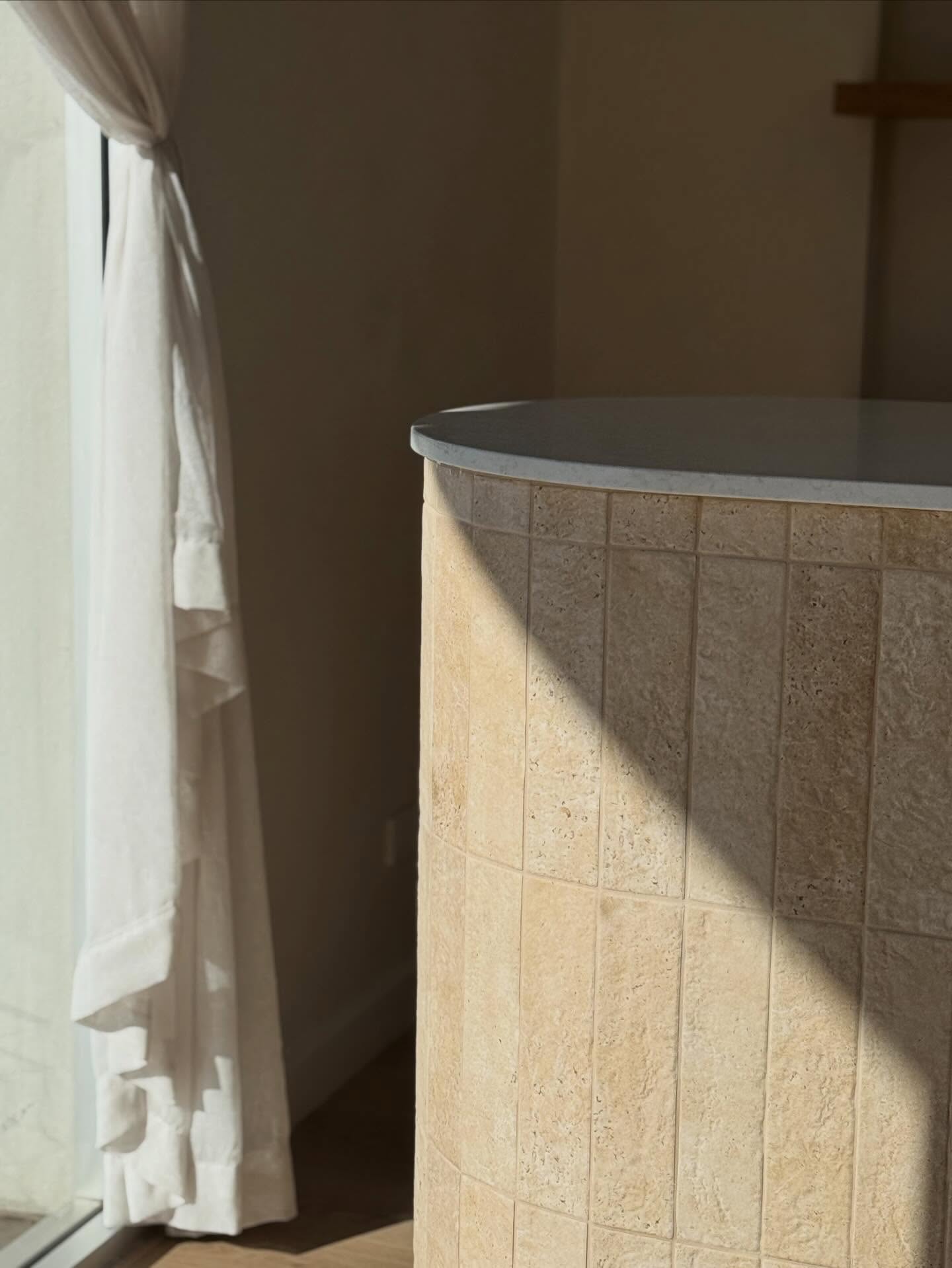 Celebrating all the incredible women today.🤍
Have a lovely long weekend guys:)
We're closed on this Monday for the public holiday.
See you after Tuesday!
#internationalwomensday #womensday2026
#pilatesstudio #yogastudio