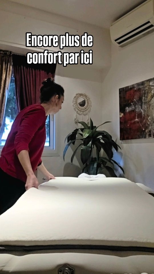 ✨️ Installation d'un surmatelas sur ma table de massage pour encore plus de confort lors de vos séances !
Bien évidemment, la couverture chauffante et le plaid douillet sont toujours au rendez-vous 😃
Qui veut tester ?!
_______________
Magnétisme & Bien Etre ✍️
📍24Bis Av. Cochrane Menton
Immeuble Saint Georges Entrée B - RDC
📲 07.88.06.02.06