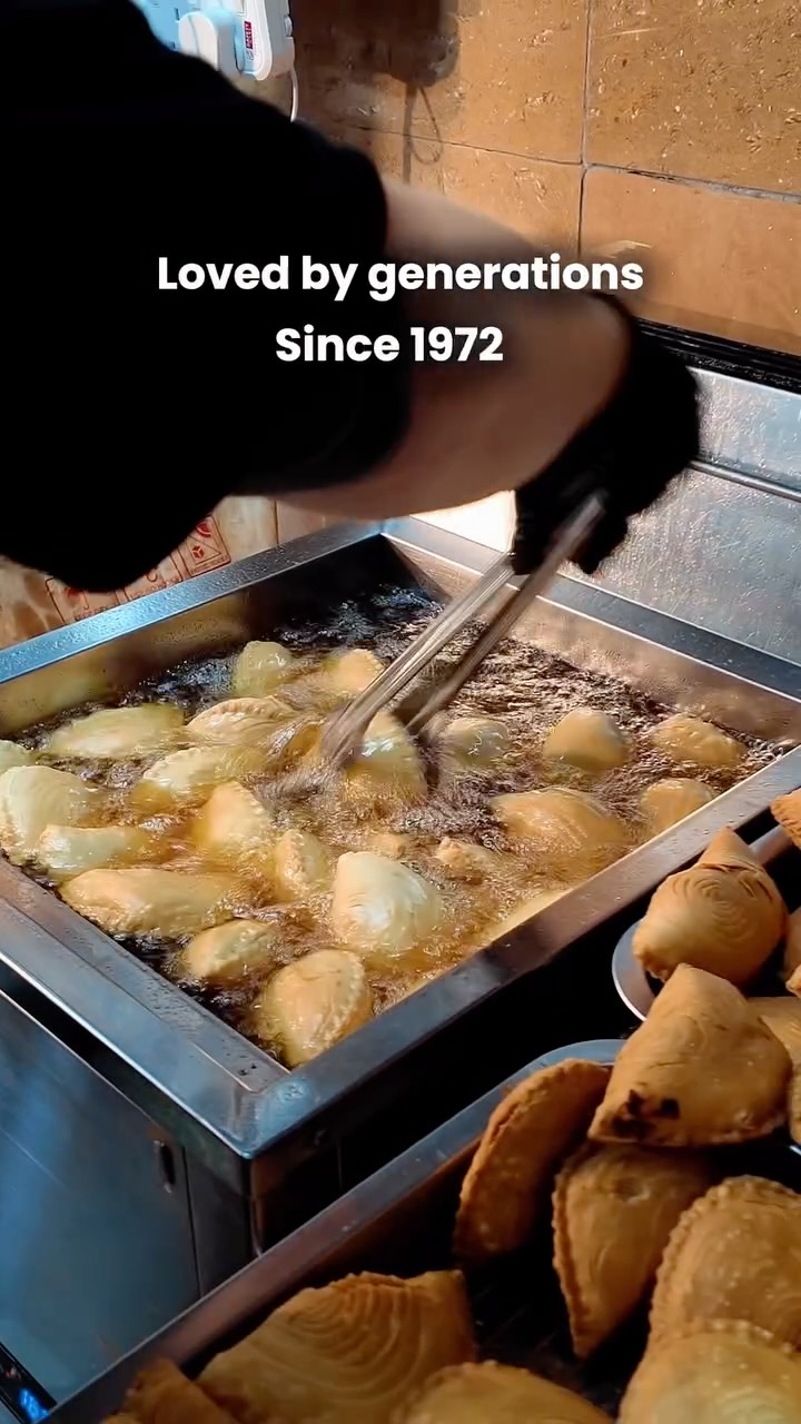 Beauty World has always been a melting pot of great hawker food and local flavours in the West, so of course our puffs had to join the lineup! 😉
Find us today at Beauty World for crispy, golden heritage curry puffs, serving up a little taste of tradition in one of Singapore’s most iconic food neighbourhoods!