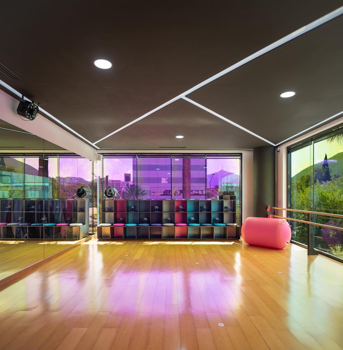 STUDIO KOPPA • Dance Studio • A Spatial Experience
•
•
•
•
•
#retaildesign #interiordesign #interiorismo #architecture #arquitectura #arquitecturamx #diseño #design #construcción #monterrey #mexico #dance #dancestudio