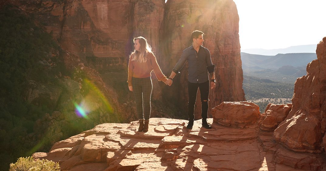 Share with me, what was one of your favorite moments from 2020, there had to be at least one right? Here’s #tbt to one of my favorite days in 2020. We got to go out and enjoy a beautiful hike and gorgeous weather. 🌵 🌵 🌵 .
.
.
.
.
#AZphotographer #ArizonaPortraitPhotographer #PHXfamilyPhotos #AZfamilyPhotos #PHXphotographer #AZweddings #AZweddingPhotography #DesertWedding #SedonaWedding #PhxEngagement #SedonaEngagement #AZengagementPhotos #AZWeddingPhotographer #DanielleLaPhotography #cathedralrock