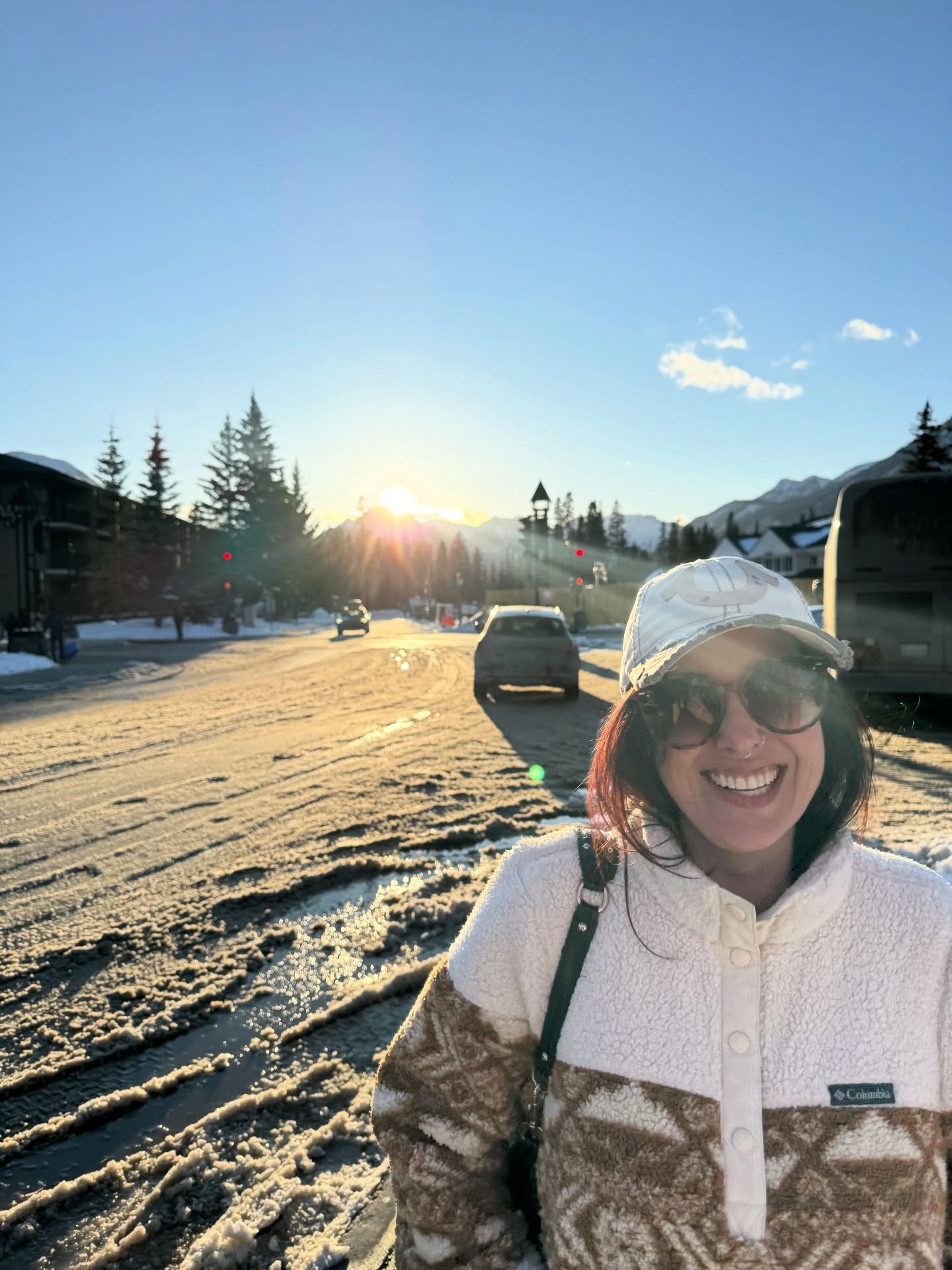The mountains always do something special to my heart 🥰 I absolutely LOVE being in them! And I’m so grateful I got to spend 5 glorious nights in Banff taking in all their glory.
It’s been a BUSY three months with work. And this is exactly what I needed ❤️ The right amount of sexiness, embodiment, connection and pleasure. It’s alllllll about the pleasure of life baby!
///
#banffnationalpark #banff #nakiskaskiresort #lakelouisecanada #banffalberta