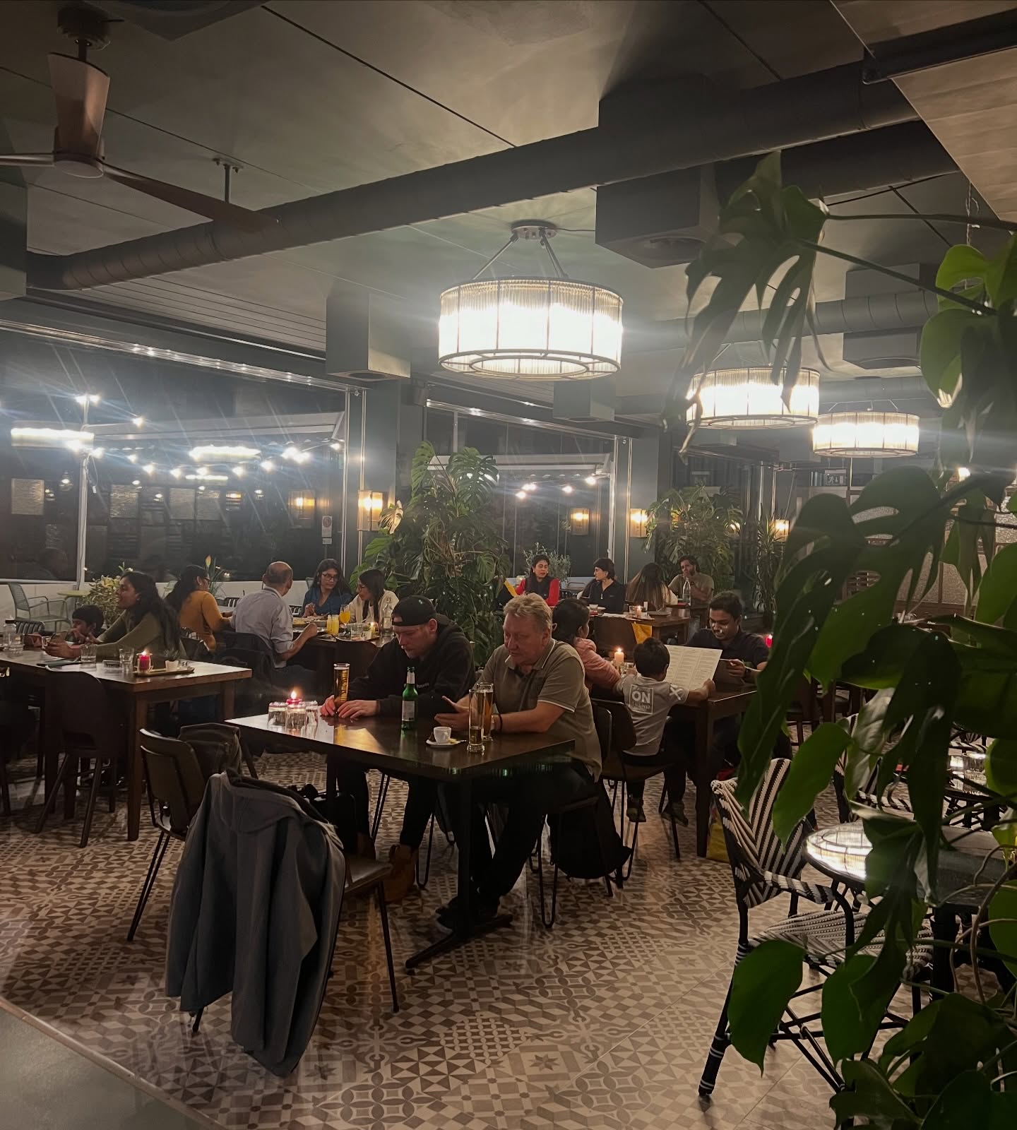 Urban Spice Zurich is THE place to kick off your midweek blues— whether you’re gathering the team for a long lunch or sneaking off early for a solo treat. You’ve survived another week!
#UrbanSpice #Zurich #IndianFood #ZurichEats GourmIndiaGroup