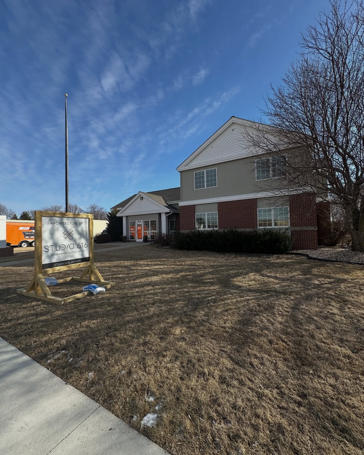 You’re looking at the future site of American Bank & Trust in Worthington, MN! ✨
#commercialdesign #bankdesign #interiordesign #architecture