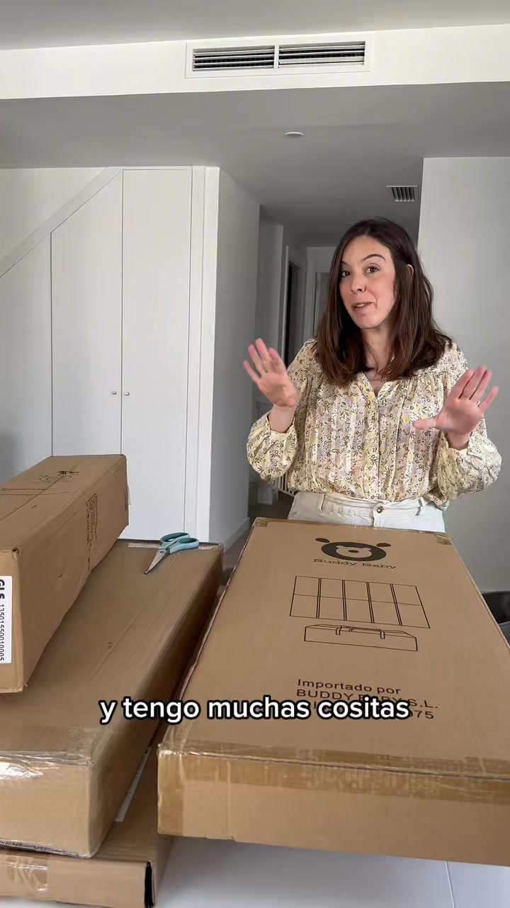 En casa de Judit la alfombra de juegos es el sitio perfecto para jugar con su bebé❤️ Es blandita, aisla al peque del suelo y segura para las caída. Además es muy bonita ✨ Y vuestros peques ¿Tienen alfombra de juegos dónde siempre van a jugar?
www.buddybabyworld.com
In Judit’s house the mat is the place to go when their little one wants to play with his toys ❤️ Have you got a play mat for your baby? Get one in our website: buddybabyworld.com
#alfombradejuegos #cubomontessori #alfombrabebe #alfombraniños #buddybabyworld