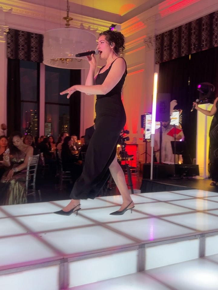 I now require a catwalk for all future performances.
•
Huge thank you to @nace_philly for featuring us on the most glamorous Tuesday night I will ever experience🥂💋
•
•
•
#moulinrouge #cabaret #phillylivemusic #vocalistlife #luxuryevents