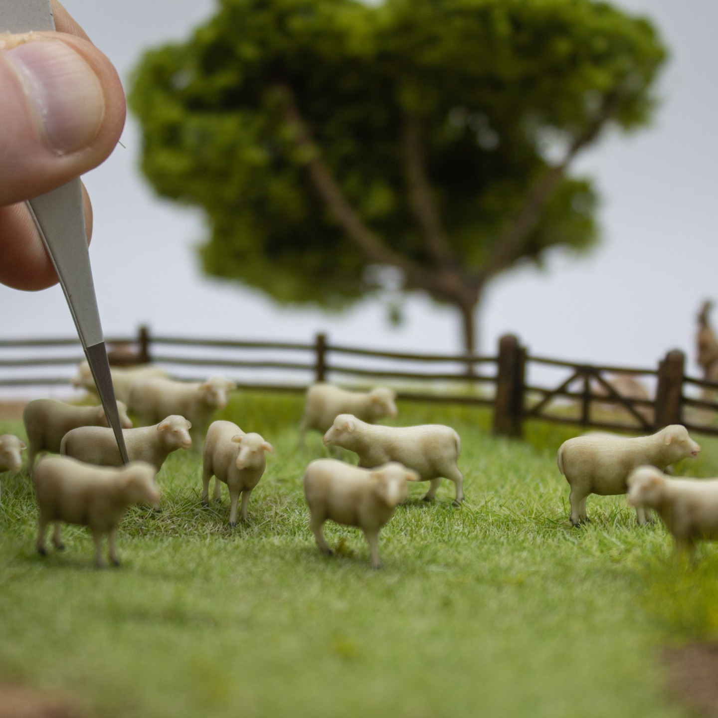 Putting the new full colour 3D printer to work. An eagle eyed customer pointed out Australian sheep flocks don't have tails 🤦 wish I knew that before I printed 40 of them-back to Blender to do some repair work for future flocks. The things you learn... #HOScale #miniature #modeltrains #handmade #tiny #miniatures