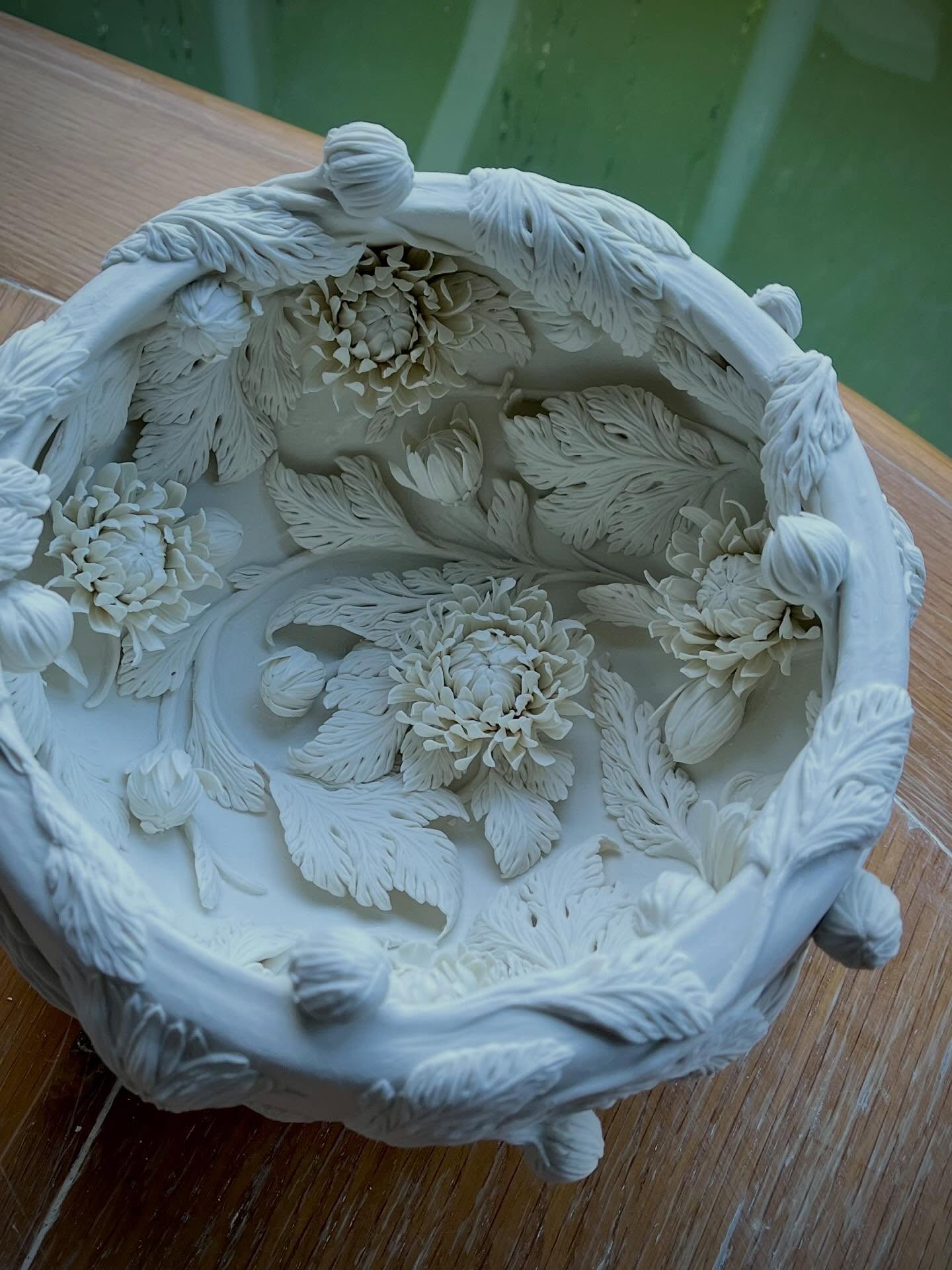 TEFAF Maastricht starts next week. Here is one of my pieces that will be shown at Adrian Sassoon Gallery, Stand250. Many thanks to the whole team.
@tefaf
@adrian_sassoon_gallery
On this post:
A KIKU BOWL, 2026
Moulded, carved and hand-built porcelain with an interior of dancing sprigs
H.11.2 Dia.21.4 cm
H.4 3/8
TEFAF MAASTRICHT 2026
14 - 19 MARCH
PREVIEW DAYS by invitation only
Thursday 12 March: 11am–7pm
Friday 13 March: 11am–7pm
PUBLIC SHOW DAYS
Saturday 14 March: 11am–7pm
Sunday 15 March: 11am–7pm
Monday 16 March: 11am–7pm
Tuesday 17 March: 11am–7pm
Wednesday 18 March: 11am–7pm
Thursday 19 March: 11am–7pm
ADDRESS
Adrian Sassoon, Stand 250
MECC, Forum 100, 6229 GV Maastricht, The Netherlands
Stand Telephone: +44 (0) 7825 611 888
#hitomihosono #adriansassoongallery #tefaf #porcelain #natureinspired