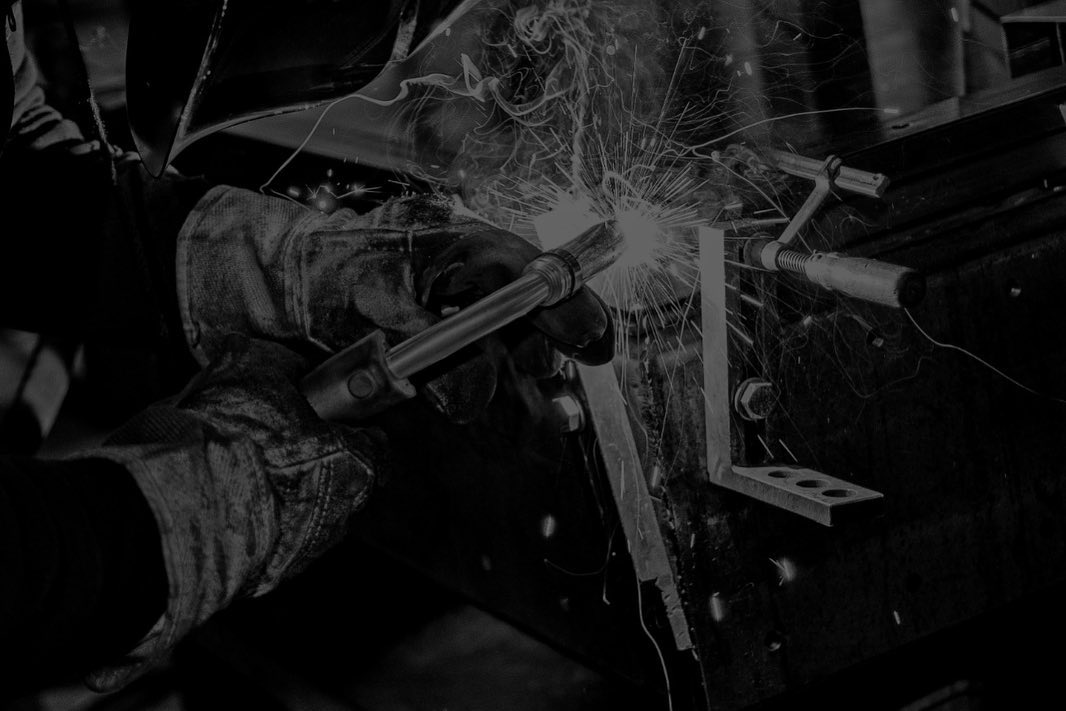 #hubermetall #webdesign #onlineshop #grafikdesign #fotoshooting #garsten #huber_knives #metalltechnik #metall #gewerbepark #h3 #handarbeit #steyr #webgrafix