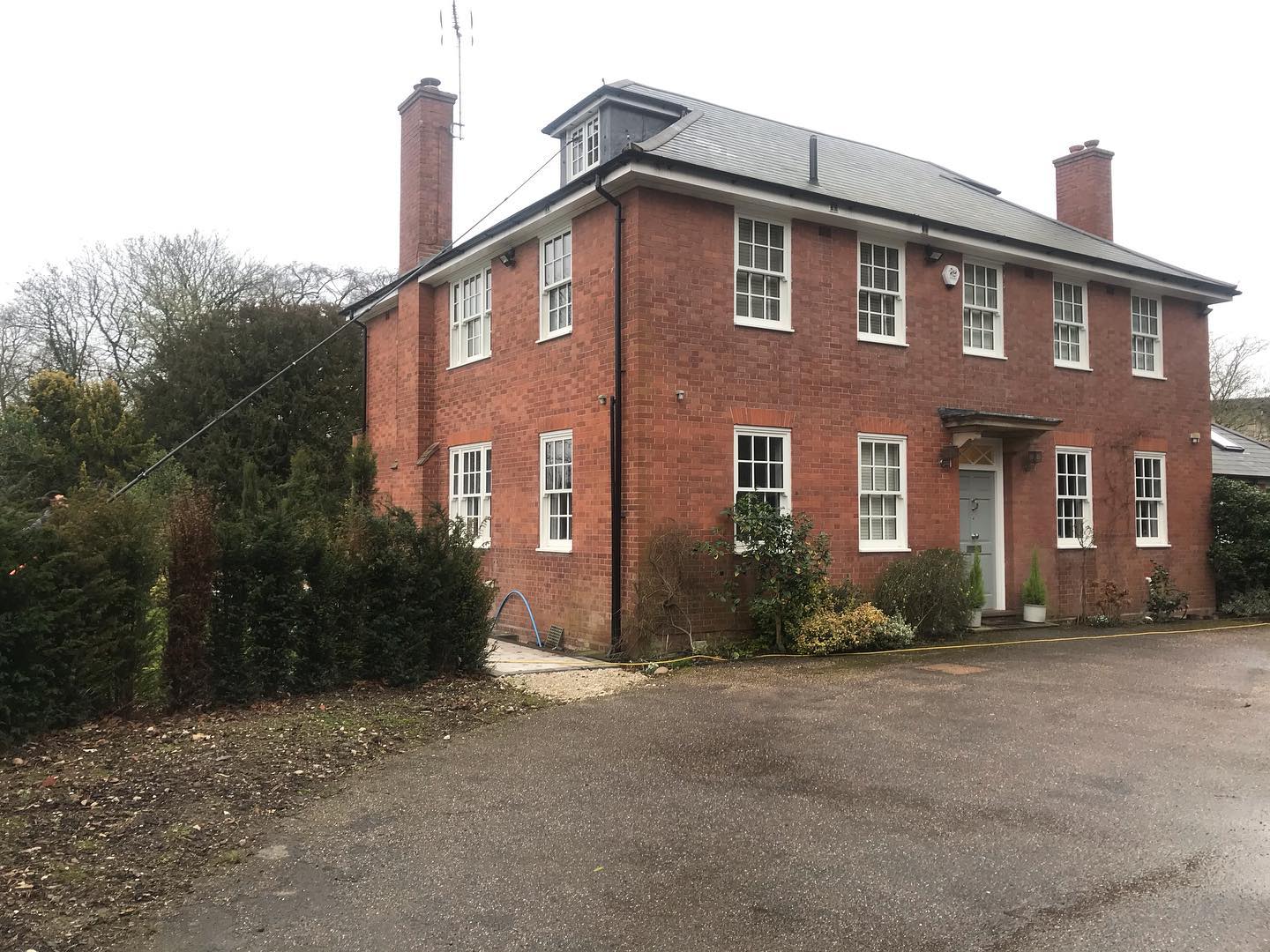 Last week we were in Harborne cleaning some of Birmingham’s most prestigious homes such as this one.. Do you require an experienced, trusted and professional company to clean your windows? If so, feel free to get in touch.. ⭐️Professional ⭐️Quality ⭐️ Reliable ⭐️ 🏡Residential + Commercial 🏢 🌏 www.adam-bartlett.co.uk
📧 info@adam-bartlett.co.uk
📞 07760713218
#windowcleaners #windowcleaning #commercial #residential #birmingham #walsall #birminghamlife #walsalllife #edgbaston #edgbastonlife #harborne #harbornelife #bournville #bournvillelife #sellyoak #sellyoaklife #moseley #moseleylife #business2business #business #birminghamproperty #propertymanager #propertymanagement #landlord #tenants #birminghamaccommodation #commercialwindowcleaners #commercialwindowcleaning