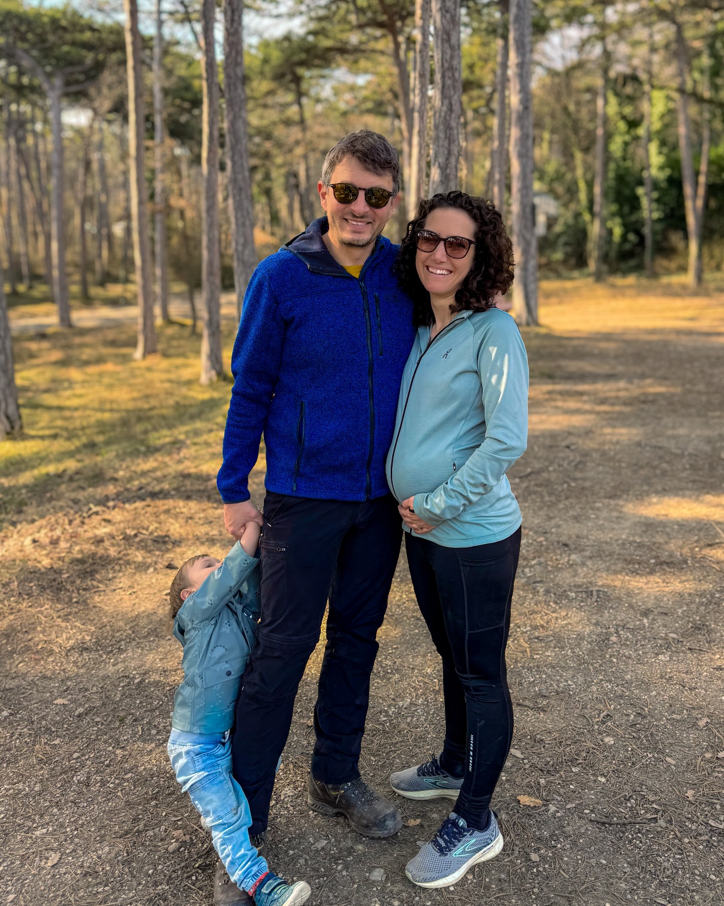 1 + 1 = 4 💙 Künftig wandern wir zu viert!
.
.
.
.
.
#liebeimbauch #julibaby