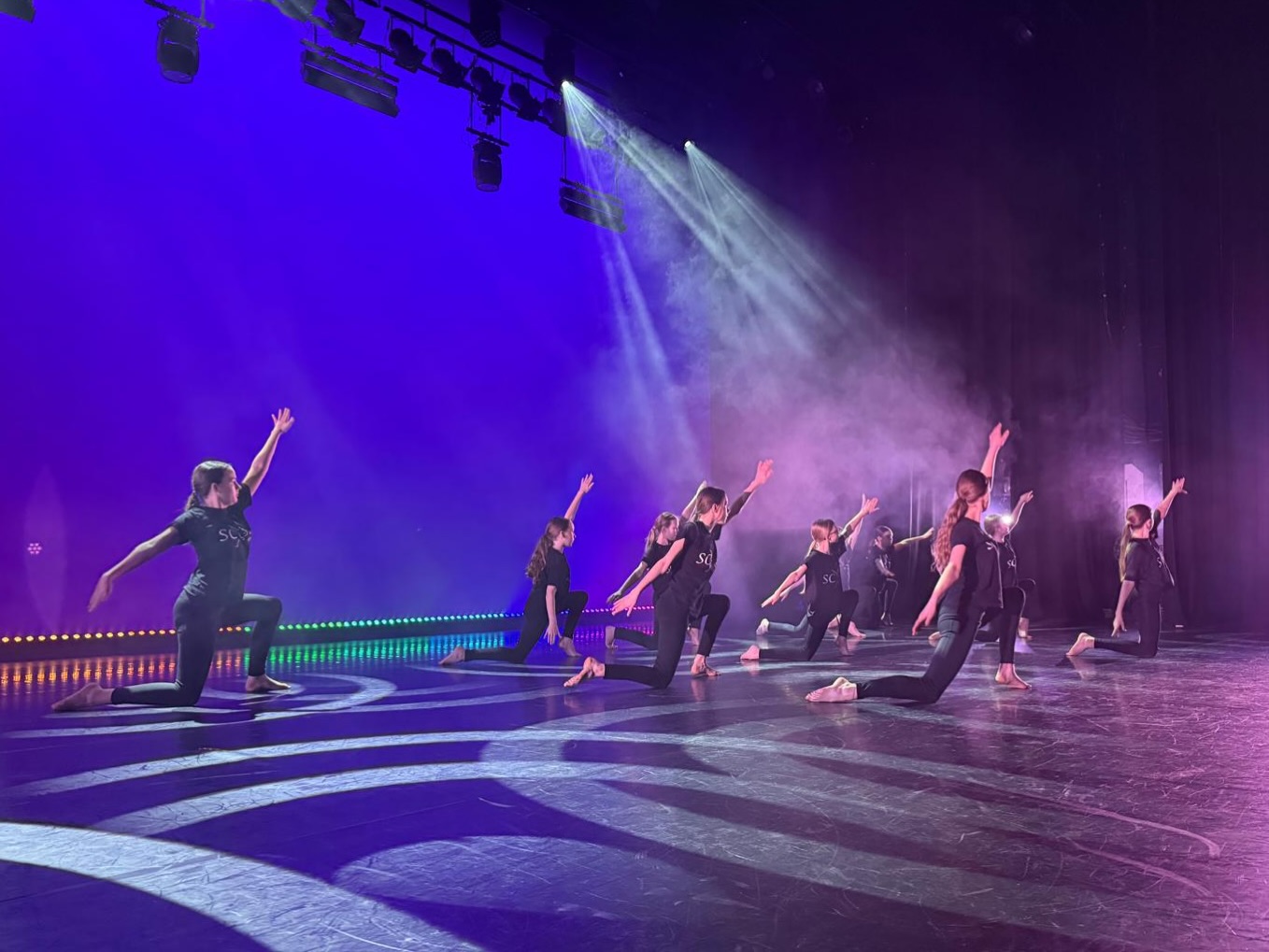 Another tech run complete for our Senior and Advanced Company classes today ✅
It’s looking good and we cannot wait to see this in costumes later ✨ #scacademyofdance @dancehubcic