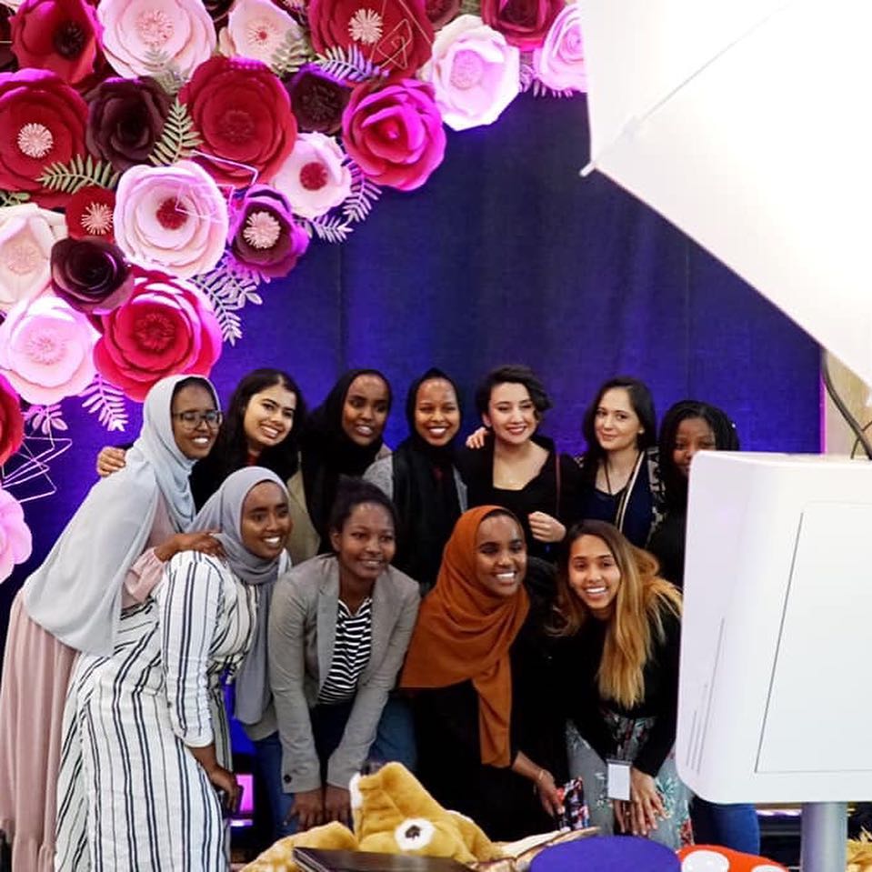 We were so lucky to be part of the U’s 9th annual Union Scholarship Celebration. The backdrop they created for us was AMAZING! And to top that off they had frames ready to go for the picture!