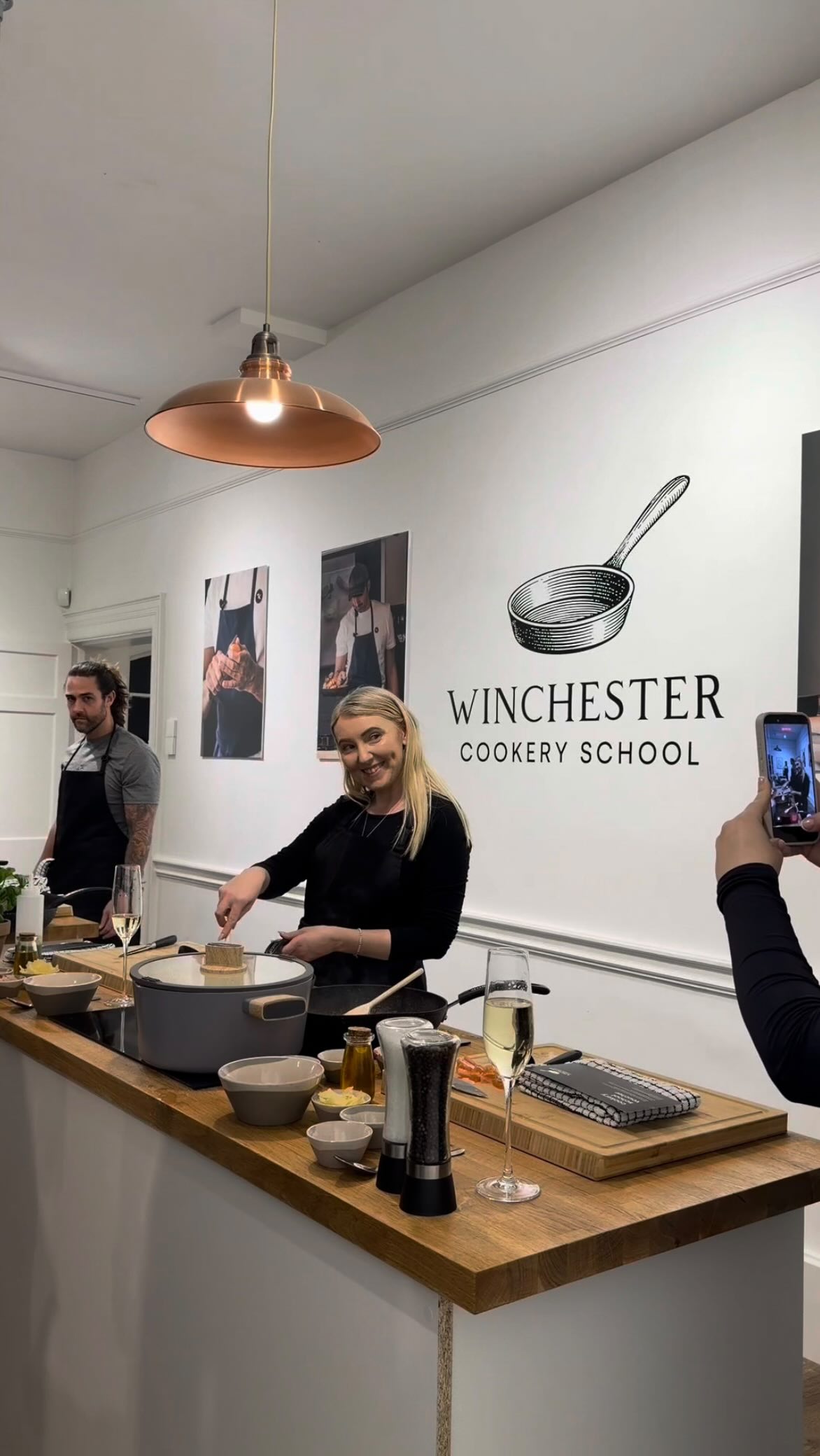 Not me thinking I’d signed up for MasterChef 👩🏼🍳✨
I was invited to the newly opened Winchester Cookery School with my friend Taylor and the whole evening was honestly chef’s kiss 😘
The kitchens set up was breathtaking and @tastygarybites & @chefjaygeddes have created a truly special experience which was so fun and welcoming no matter your cooking ability
We also met Ben from @boozybaruk who made the most incredible cocktails 🍸
And we finished the evening learning latte art at Kavi Coffee School with @dhantamang1 who was so talented! ☕️
I’m so grateful to have been invited and you can actually win vouchers for Winchester Cookery School in my first birthday giveaway, so make sure you enter because you do not want to miss this experience 💗
Love,
Abbie
Xoxo
PR invite | Hampshire Content Creator | Hampshire Finds | Winchester | Southampton