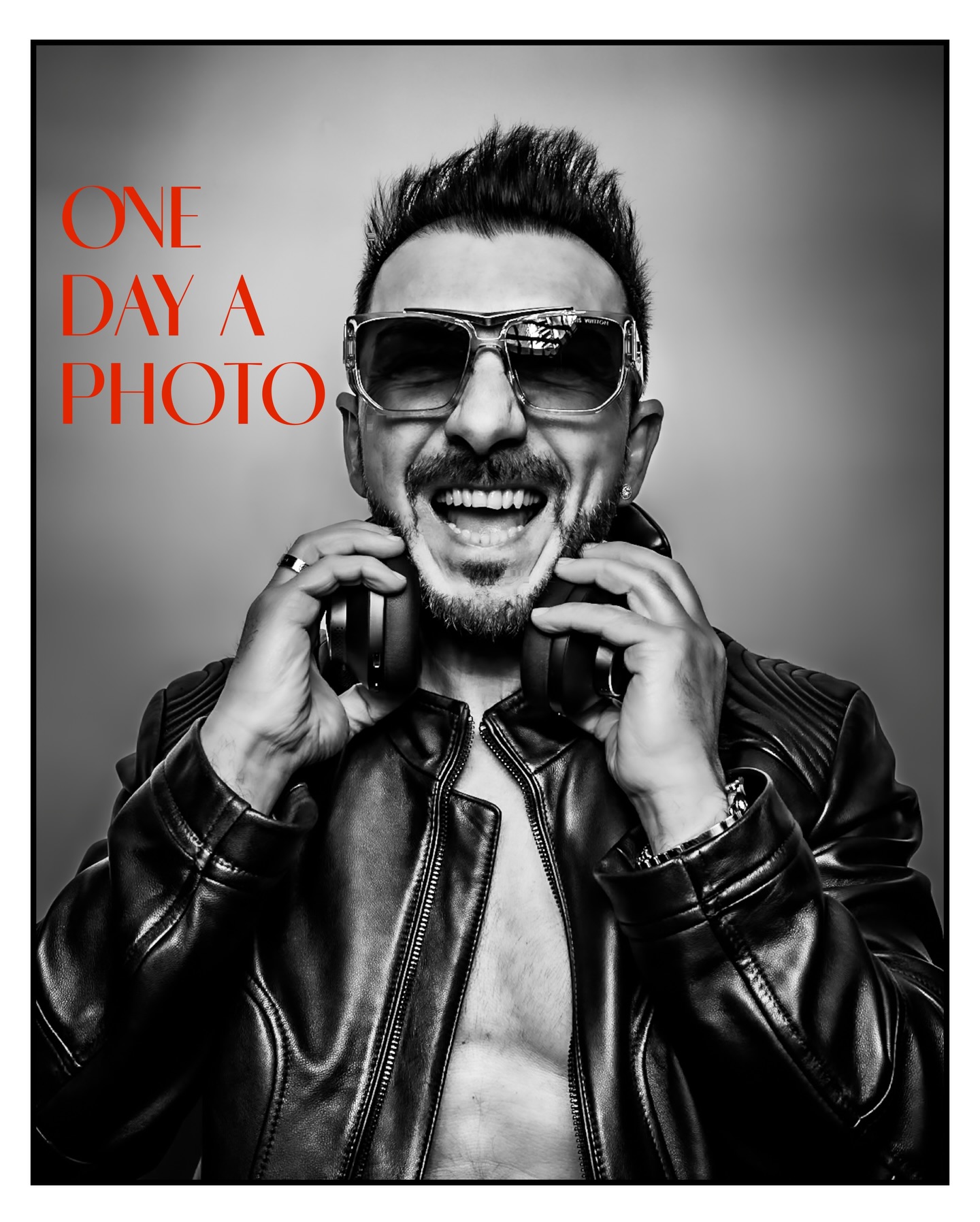 Manchmal braucht man einfach ein wenig Ablenkung.
Unsere Lizzy fehlt uns sehr und der Kopf ist voller Gedanken.
Heute habe ich deshalb ein Fotoshooting gemacht – einfach um kurz rauszukommen, den Kopf frei zu bekommen und die Gedanken zu sortieren.
Man merkt in solchen Momenten, wie wichtig die kleinen Dinge im Leben sind. ❤️