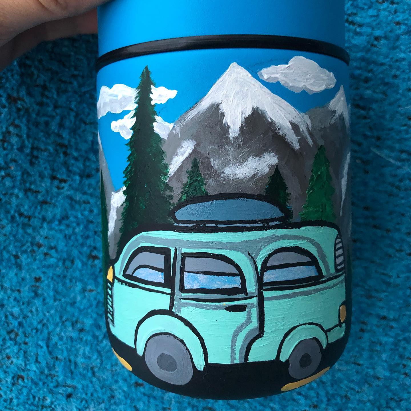 Road trip! New painted hydro thermos! Let me know if you would be interested in a custom thermos!💗