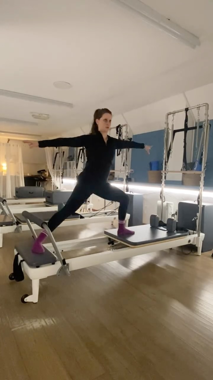 That’s not Pilates! ✋🛑🚔
Let’s talk about it… Pilates has evolved over the past 100 years developing from the classical exercise in to a more contemporary science backed approach to the dynamic fit form we see today.
This flow is full of exercises that are from the Classical approach with small adaptations including changing sequences, spring tension and start positions but still allows us to have a balance work out.
This video is in x7 and I wouldn’t recommend doing any Pilates exercises this fast either!!!
#pilates #reformer