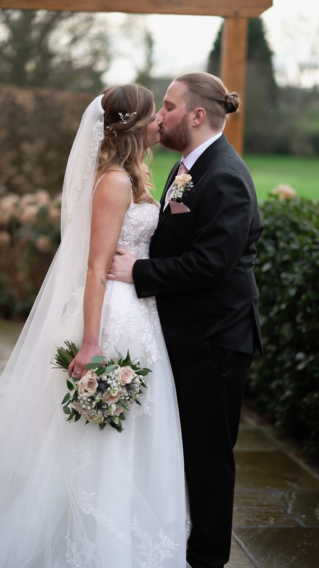 Kicking off 2026 with Emily and Alex (aka the new Mr and Mrs Parry! 🎉) @pryorshayesweddings in Cheshire. What a delight to be part of their day, and the place looked stunning with so much thought put into every detail. The smile on our bride's face all day really says it all...here's to you guys! 🥰
The team behind it all...
Film @armellefilms
Photo @imagebynick
Hair @carolellisthompsonbridalhair
Make up @madeupbycathryn
Decor @flossiesweddings
Cake @zigzagcakescheshire
DJ @cheshireweddingdj
Car @alliancecfr
Singer @ellacolemansinger
