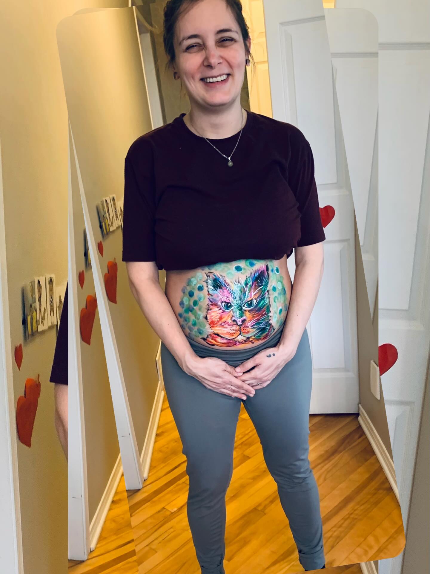 Mon chat style pop art (en tout cas, tentative no. uno) 💚❤️💙💜 @jessica_b_damisa_comptabilite
#catlover #bellypainting #maquillagefemmeenceinte #momententresoeurs #makeupartist #makeuplife #viedemaquilleuse