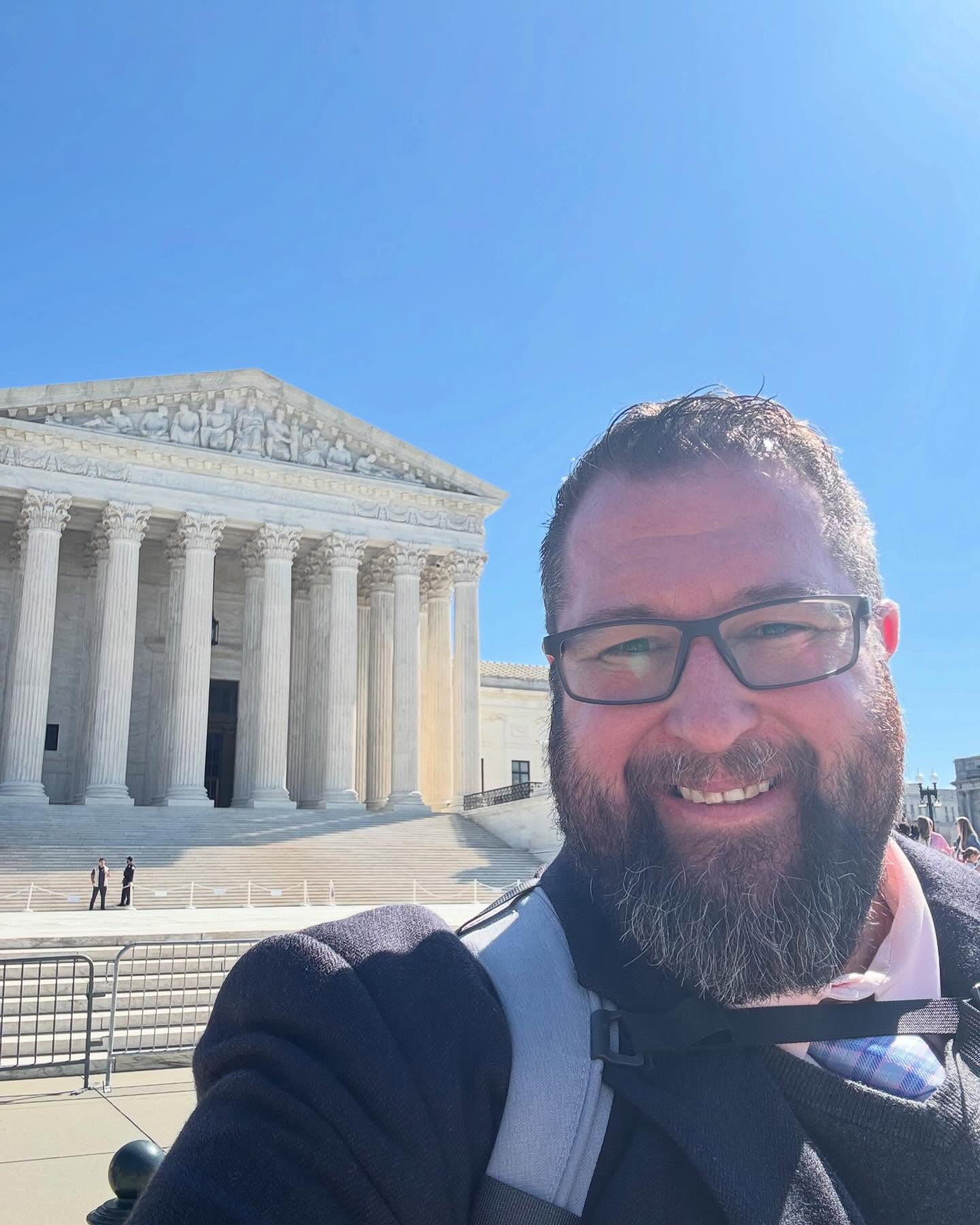 Today, Jason is out and about in Washington DC to meet with staff members of @laurenunderwood @senduckworth and @senatordurbin to share our awesome science! We’re so grateful for this opportunity and for @jj_keleher dedication to our work!
#krg #krwe #chemistry