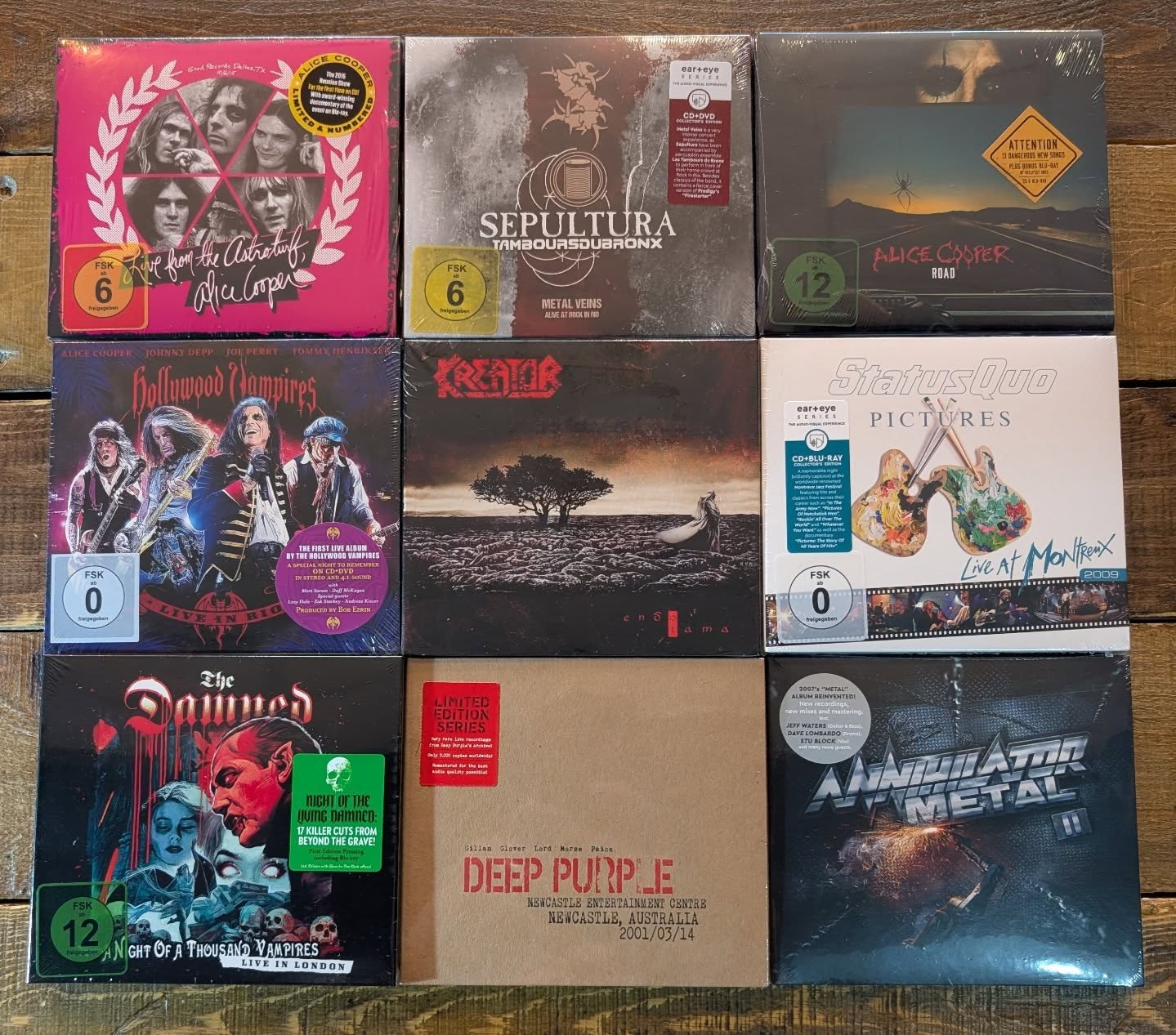 It's not just vinyl we sell here at the second 45.
Loads of CDs available too and we've just had about a hundred brand new titles in which are currently being priced up with my non-typing hand.
Here until 3p.m. today at 4 Park Street
#thesecond45 #llanellirecordstore #CDS