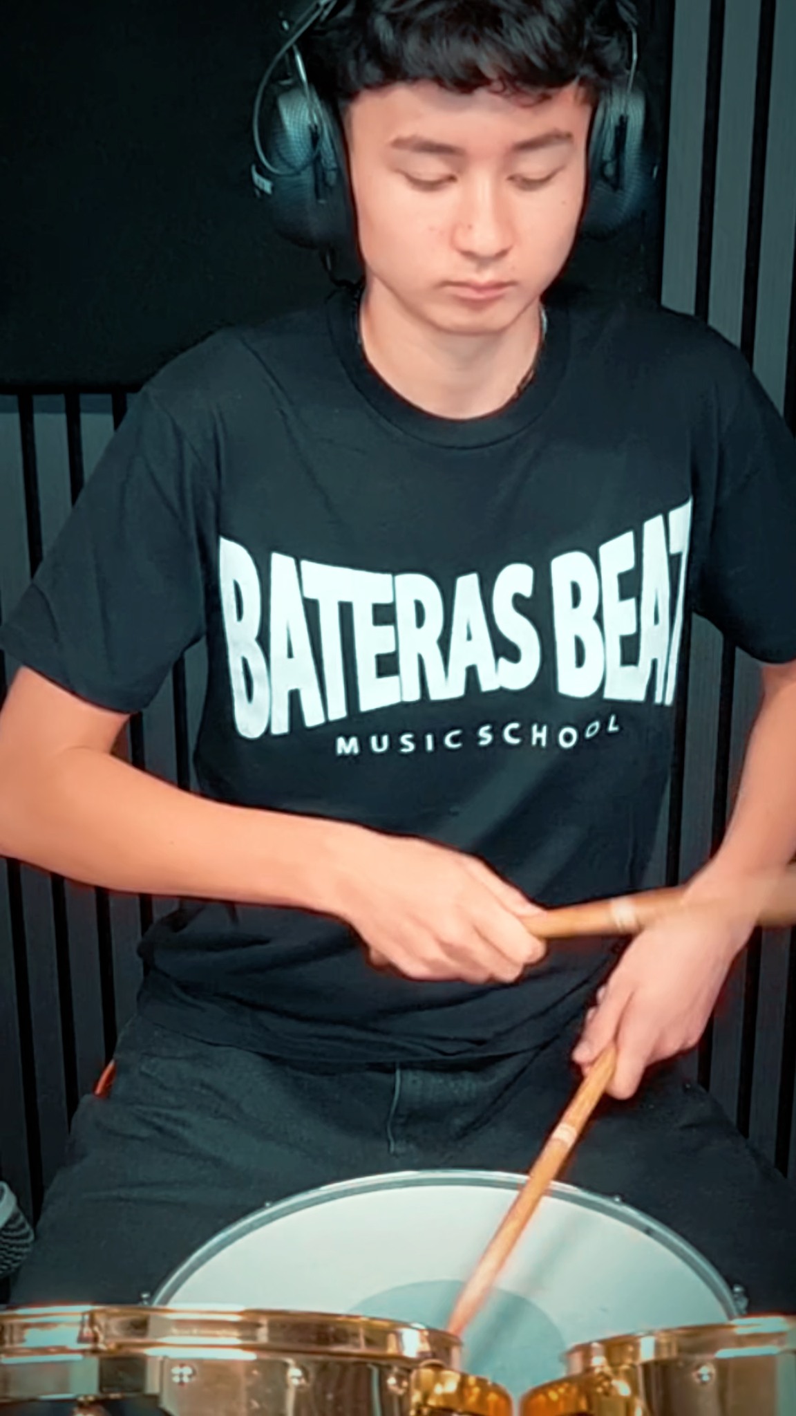 Every drummer's been asked this question... "Have you seen Whiplash?" 🥁
Check out one of our students, James, smashing it on the funky odd-time groove that is #Whiplash
Keen to get yourself or your child behind the kit in 2026? Reach out today to: info@baterasbeat.com.au
#musicschool #learndrums #drummer #whiplashmovie #jazzdrumming