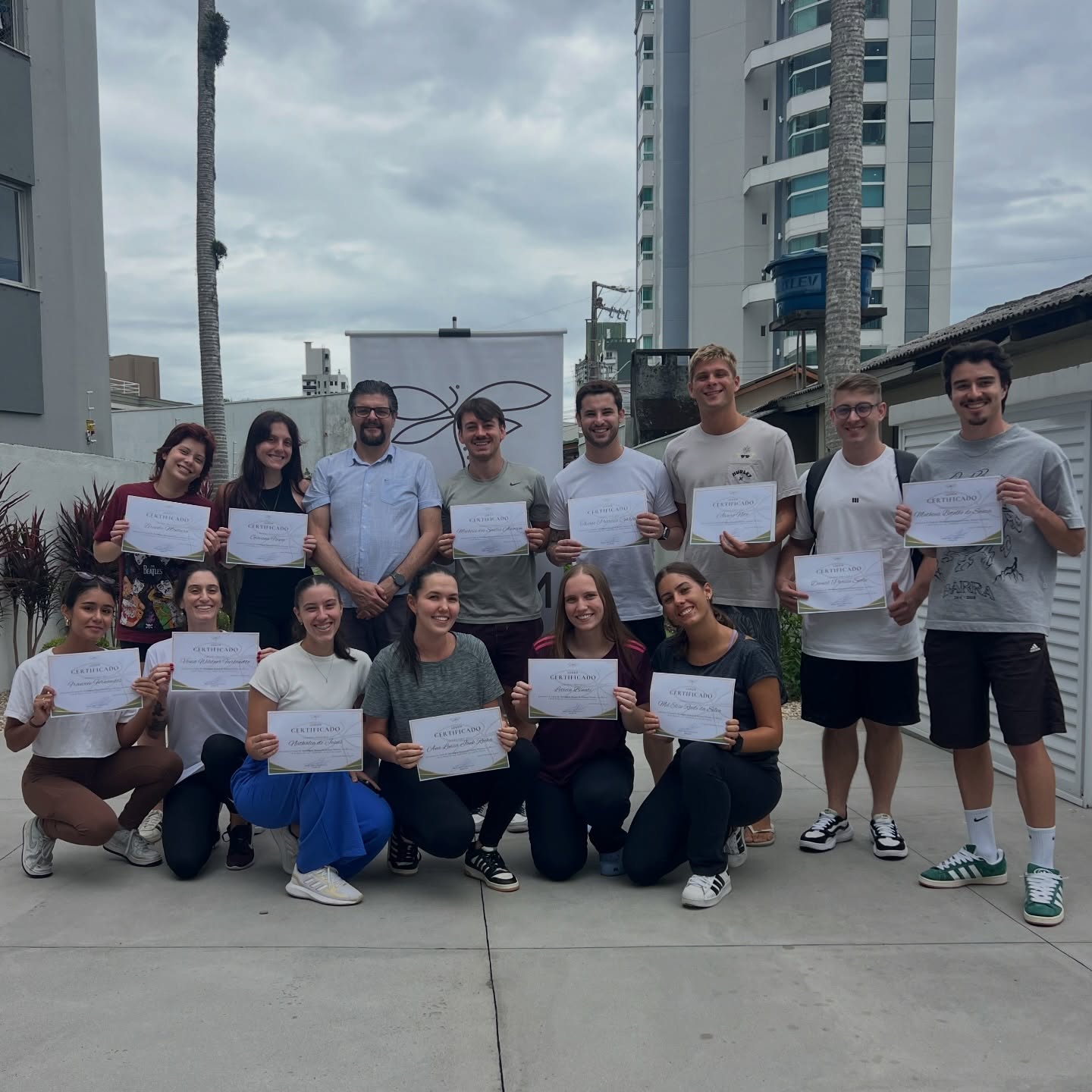 Final de semana de muitos aprendizados e trocas valiosas. ✨
Encerramos mais um curso com a certeza de que compartilhar conhecimento transforma a prática clínica.
Nossa gratidão a todos que estiveram presentes. Seguimos juntos, aprendendo e evoluindo. 💚