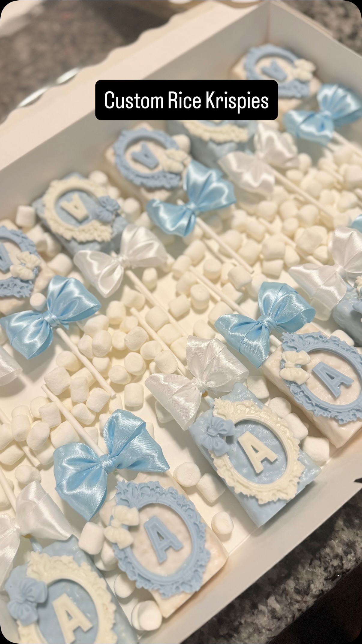 POV: Your custom treats are ready for pickup 🎀
Baby shower Rice Krispie treats 💙
#ricekrispietreats #customtreats #dessertreels #partytreats #smallbusinessbaker