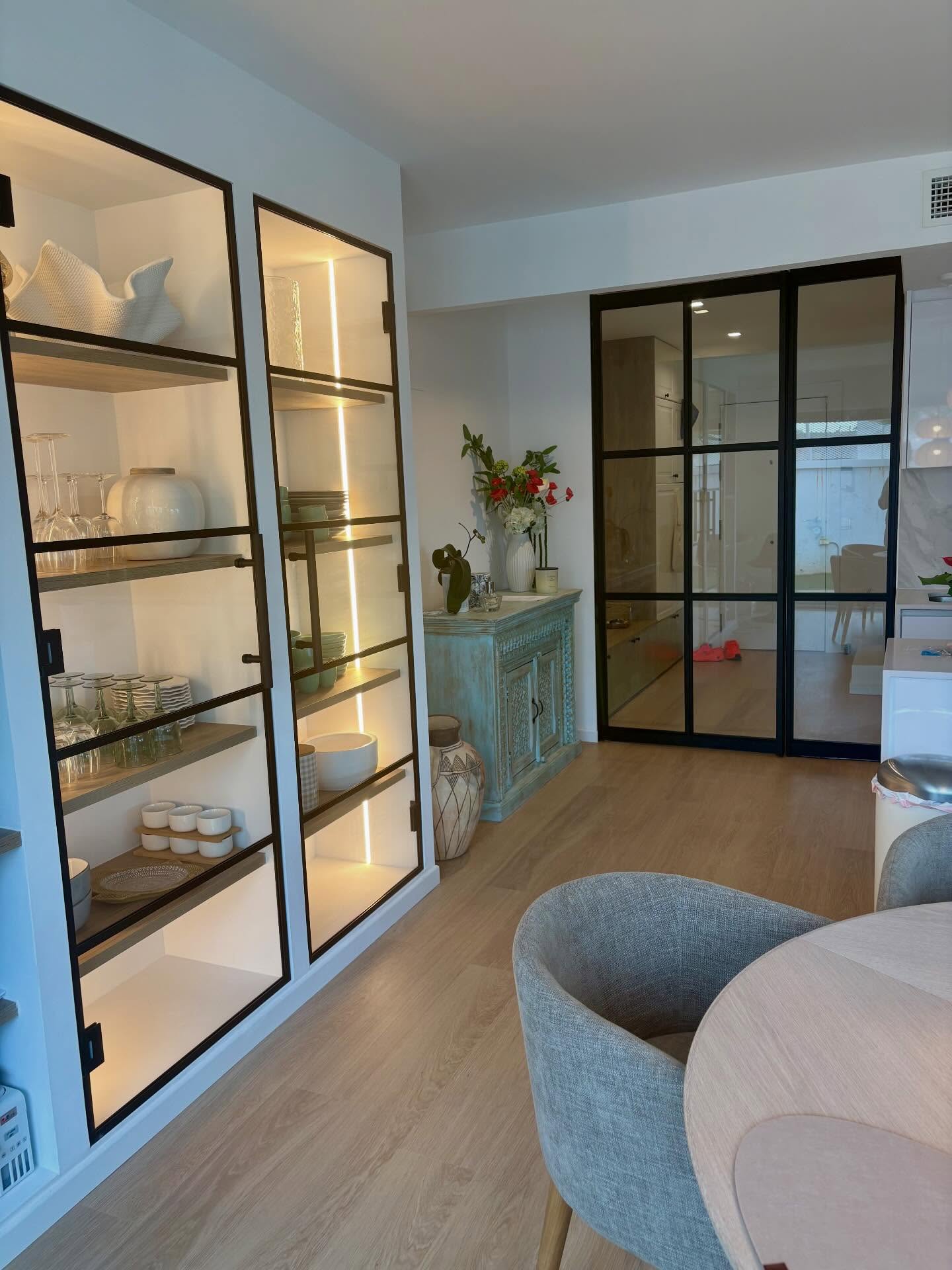 Maaaad about this interior! #beforeafterhome
Apartment sold and delivered in November. Works started immediately. Now the result ✨ with @ciprianconstruct.es and @raphael.vanbersy
Our clients are super happy!
Do you also want to make your dream interior come true? Don’t wait, send me a DM or a what’sap 📲 0034 604 450 892