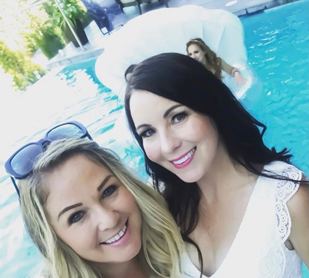 A special thank you to @andreajauck for sourcing the beautiful luxury homes that host our Ladies Night In events. These stunning spaces create the perfect setting for bringing our community together and make each evening truly unforgettable. Your dedication and vision help make this event what it is.