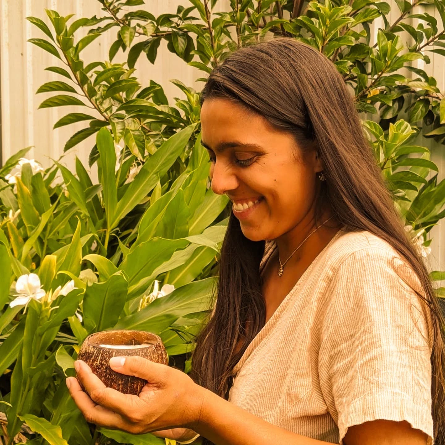 Assim como a natureza transforma tudo em vida, a mulher transforma sonhos em realidade. Hoje celebramos a força, a delicadeza e a coragem de cada mulher que faz o mundo florescer.👏🏼😍❤️🍀
FELIZ DIA DAS MULHERES