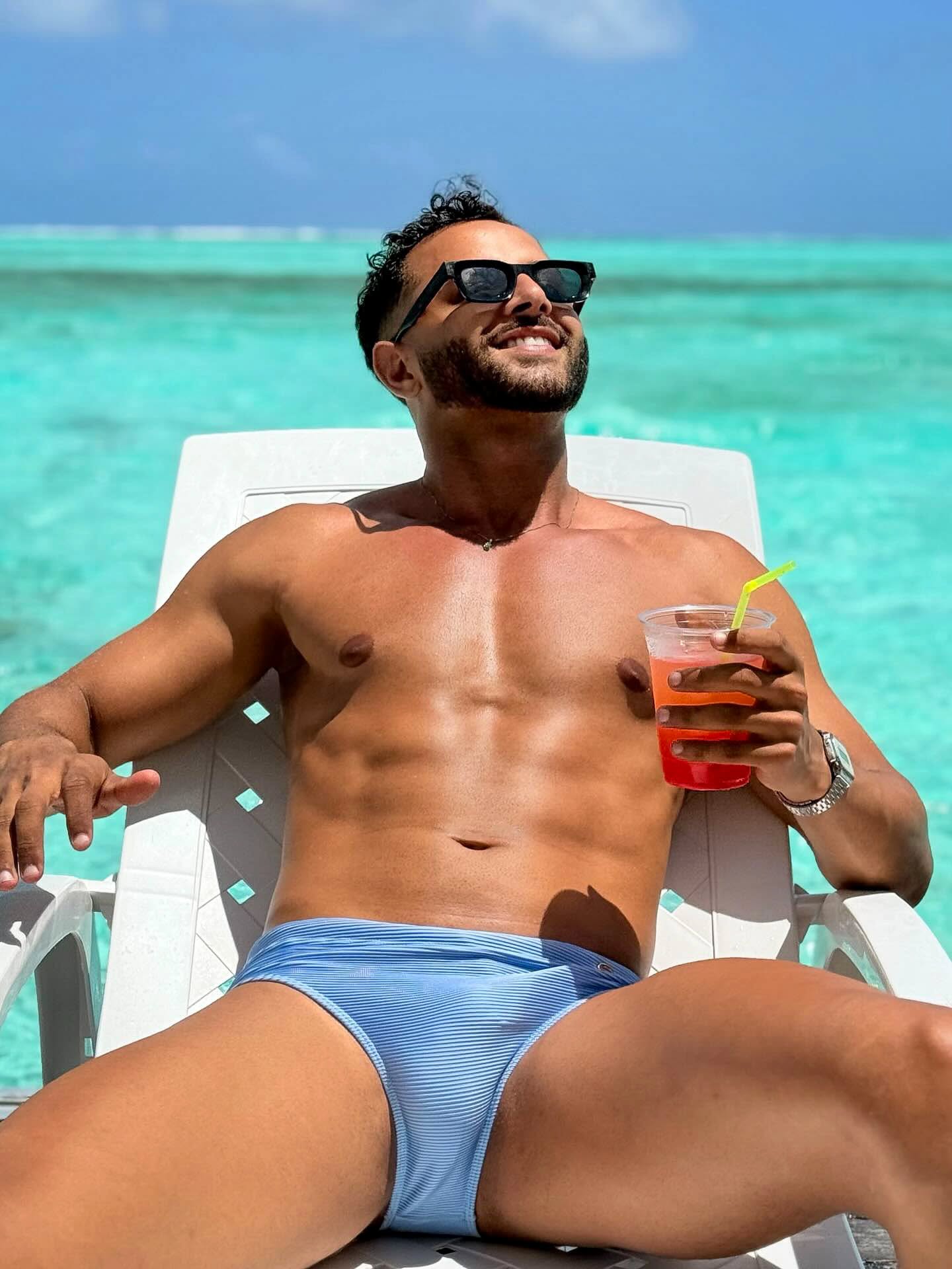 Model @marcioeleuterionutri
Usa Sunga Super Slim
Link com toda coleção na bio!
Sungas SpecialKey Wear 🔑
#specialkeysunga #sunga #sungacavada #praia specialkeywear