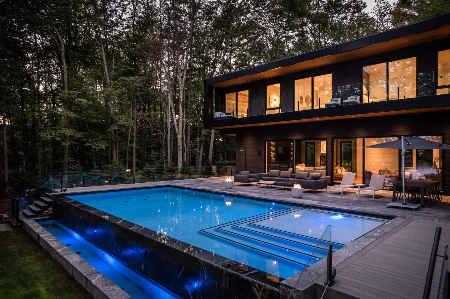 Step inside this stunning custom-built cottage on Lake Muskoka!
This stunning Lake Muskoka cottage is a perfect escape, featuring abundant natural light, a sleek design, and the beauty of earthy accents. From the infinity pool to the Muskoka room with a double-sided fireplace, every corner is made for both comfort and style.
Follow @pattymacbuilt for more home & cottage inspiration!
.
.
.
The team involved:
Built by @pattymacbuilt
Exterior Finishing Material: @alumtech.ca
Popular Trim, Siding: @centurymilllumber
Electrical: @mcnairelectric
Soffit Install: @cuttingbrosinc
Privacy Screens: @Greywoodcustom
Plumbing: @leeplumbingmuskoka
Interior & Exterior Finishing, Paint: @muskokalumber
Fireplace Mantel, Door Sill stone, Bar Top: @muskokarockcompany
Roof: @nprexteriors
Septic: @coulsonbros