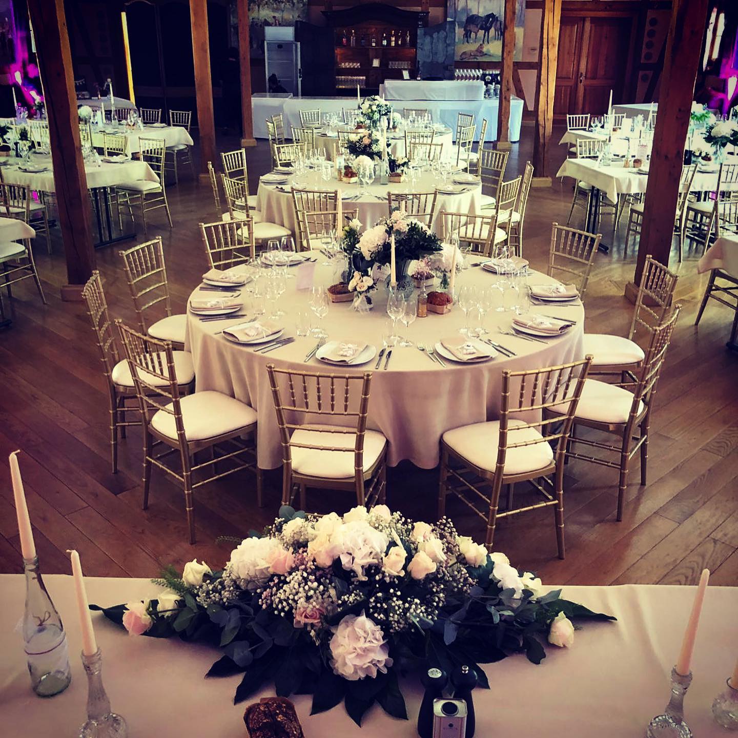 *Werbung* Tolle Atmosphäre in einer unserer top Partnerlocations - Wedding feeling at its finest 😍 #diegabel_cateringevents #hofgutmappen #weddingseason #wedding2019 #love #rheinmaincatering #weloveourguests #welovefood