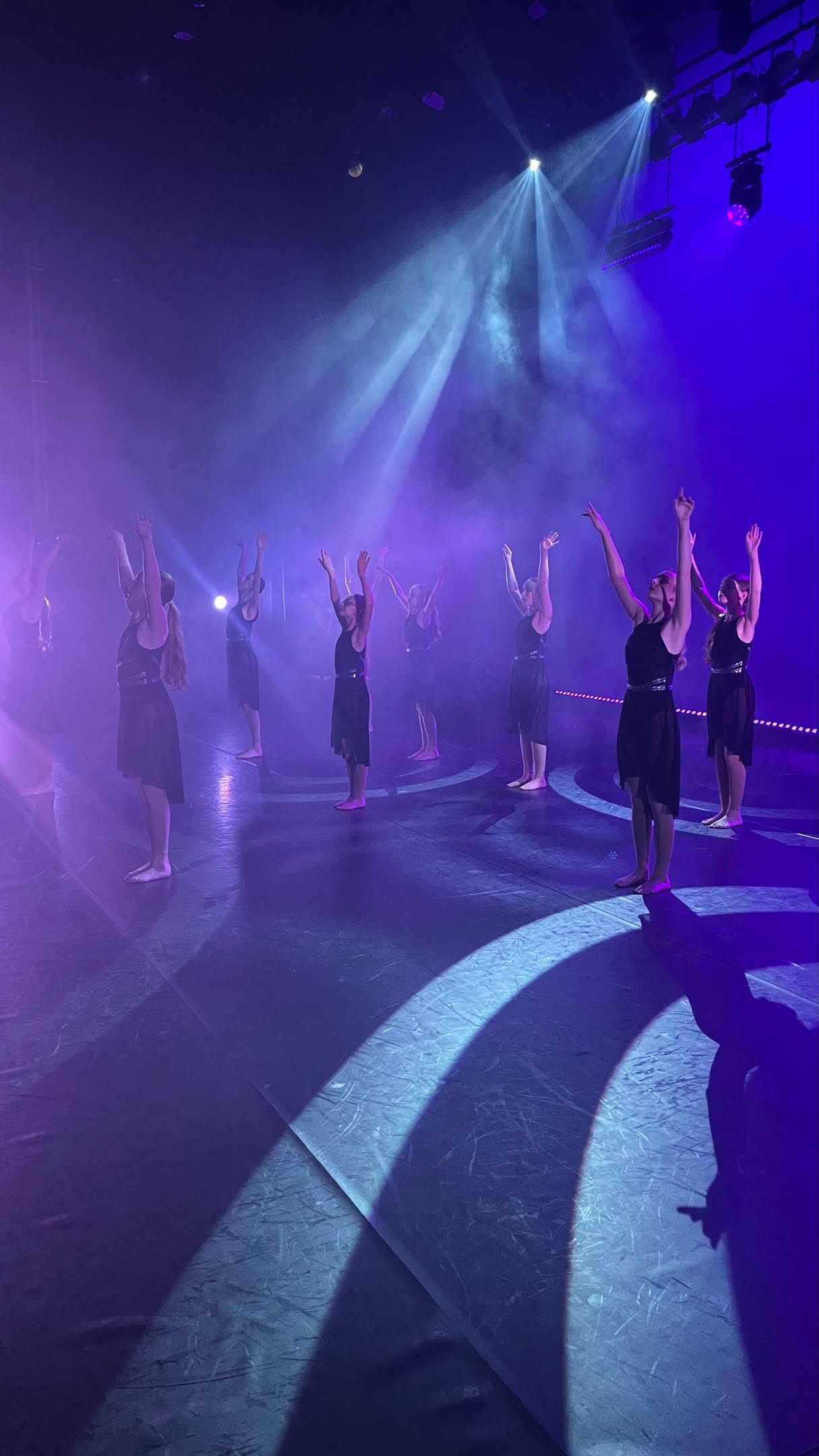 What a team our students made tonight 💜
They were amazing on stage and made us so proud 🌈 Even when there was a technical issue, the audience wouldn’t have even noticed. Absolute professionals through and through!
We cannot wait for them to dance this routine again in our summer show ✨
@scacademyofdance