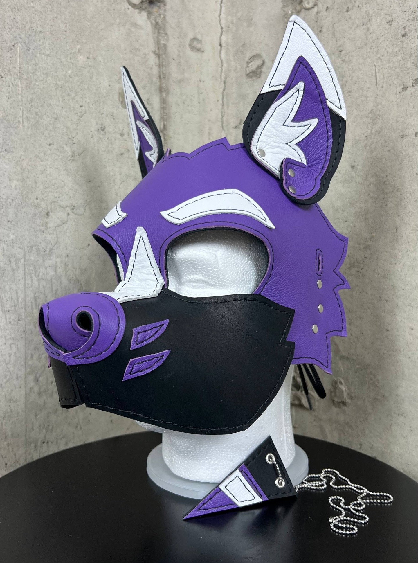 Partial custom wolf hood for Pup Vanquish! 🐺
http://scrapyardleather.com
#scrapyardleather #scrapyardlthr #petplay #furryfandom #pupplay
