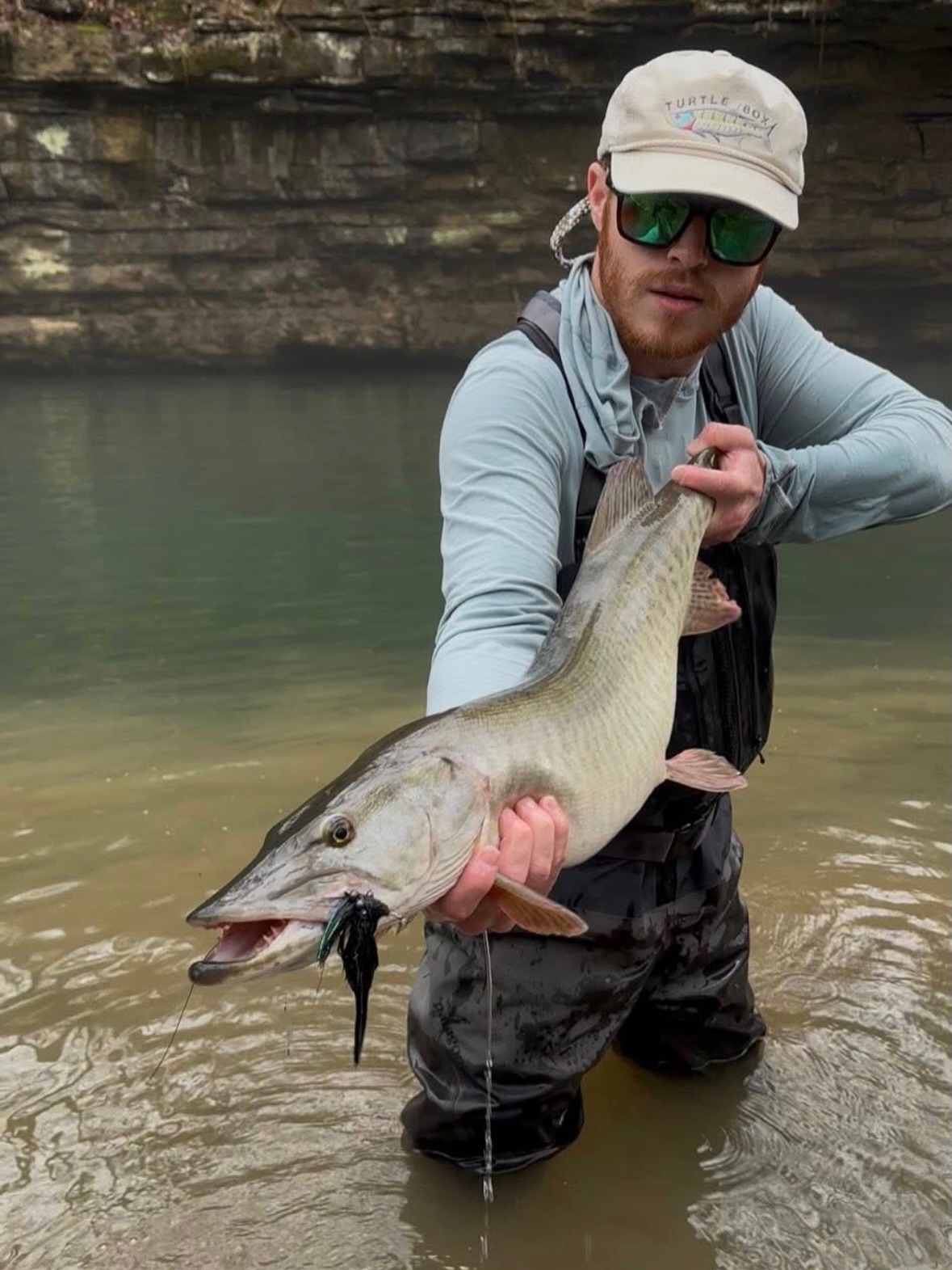 @tatetrentham with that ‘Fish of 10,000 Casts’ flex! 💪
~
Bought his first big game rod (A new 10wt @lamsonflyfishing Cobalt setup) and nets a nice musky less than 5 days later. Thats what it’s all about! It’s reasons like this that you run a fly shop!
~
#muskyonthefly #flyfishing #thehatchoutfitters #hatchout