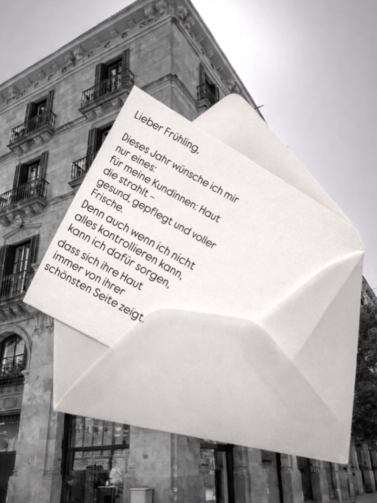 Frischer Frühlings-Glow für deine Haut ✨
Nach der Behandlung strahlt deine Haut sichtbar – und mit der richtigen Pflege kannst du diesen Glow auch zu Hause erhalten.
Die Produkte unterstützen deine Haut optimal und sind in unserem exklusiven Onlineshop erhältlich.