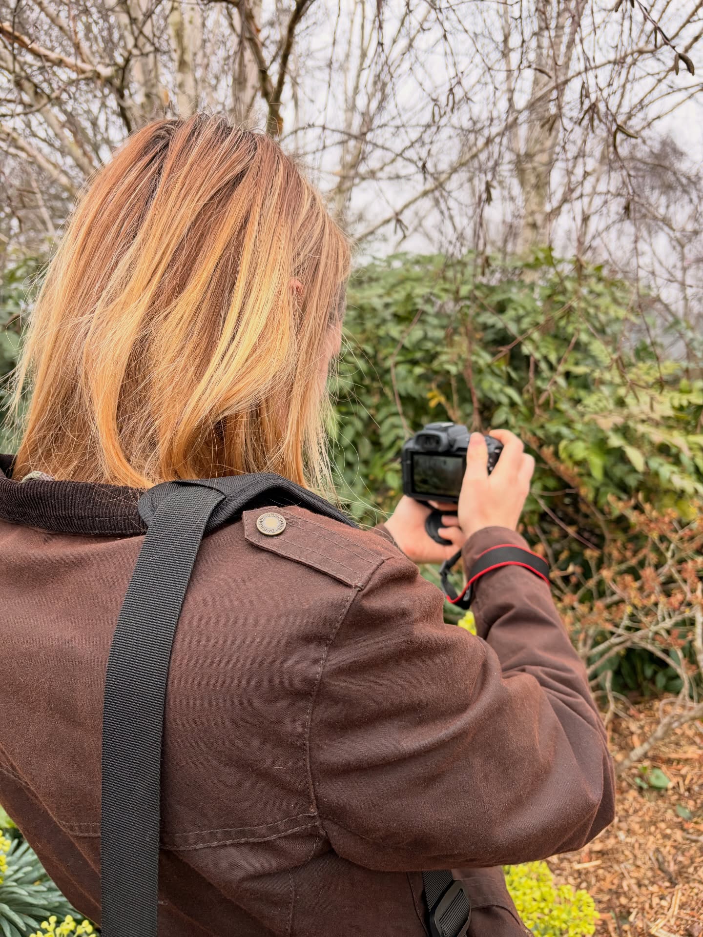 Yesterday was a digital camera day! Two 1:1 sessions with two lovely people ~ exploring their digital cameras on a weirdly misty day. My 1:1 sessions are tailored to your needs and goals. Looking to learn your camera before a big holiday? Or need to teach your students how to use the digital cameras at school? I can help! 👀 1:1 sessions can be viewed and booked on my website. Please note my 1:1 sessions are only bookable on Mondays, Fridays and select weekends for the next few months