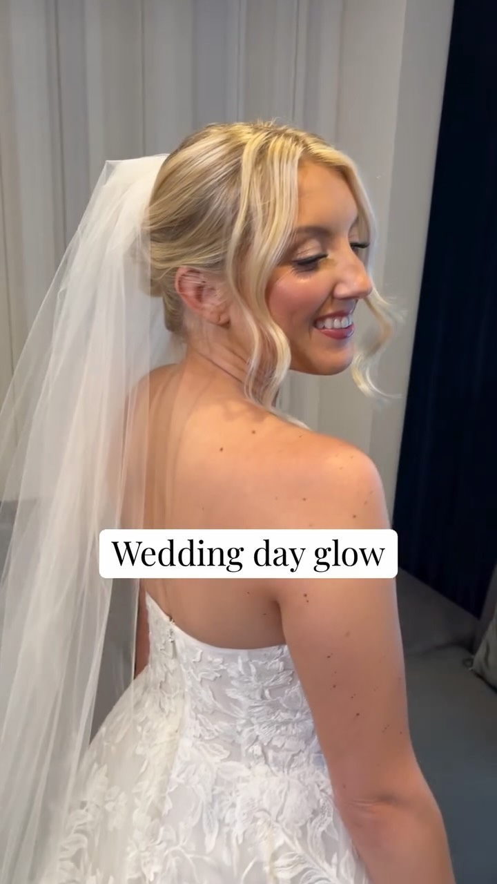 A little before & after moment.
Trial run: figuring it out, refining the vision, making sure everything feels just right.
Wedding day: the dress is on, the energy is different, and suddenly everything comes together in the most beautiful way. ✨
It’s honestly one of the most gratifying parts of my job.
Tell me in the comments; are you the kind of person who likes to plan every detail ahead of time, or do you go with the flow?
#bridalhairinspo #weddinghairideas #modernbride #chicagobridalbeauty #luxebridalstyle