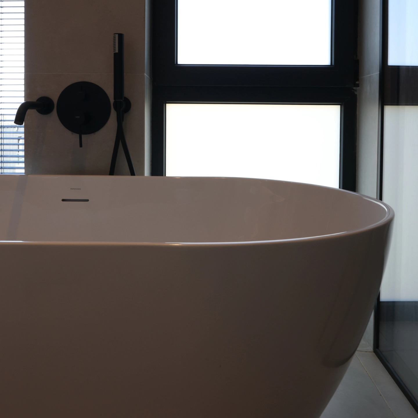 The details are not the details....
#helenkossinteriors #interiordesign #newproject #кьща #софия #интериорендизайн #стълби #ванна #риверпарк