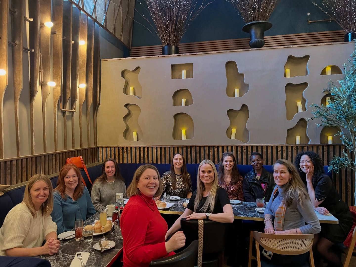 Happy International Women's Day!!
So lovely to celebrate yesterday with this fantastic group of women! Time flies when the effortless conversations flow, so much to share, so much in common and so much to look forward to!
#bettertogether #newfriends #oldfriends #iwd